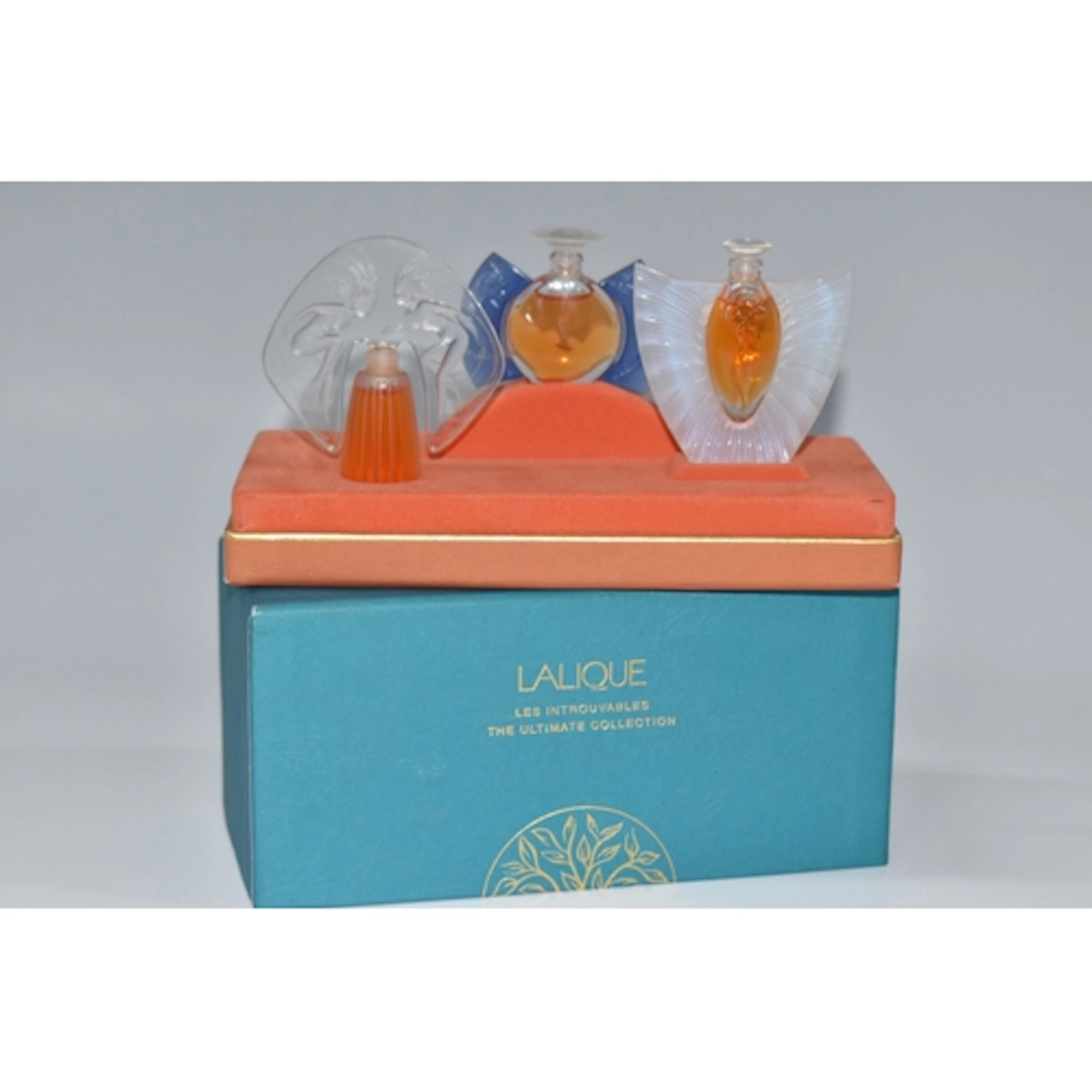 VINTAGE LALIQUE LES INTROUVABLES MINATURE PERFUME SET, compr...