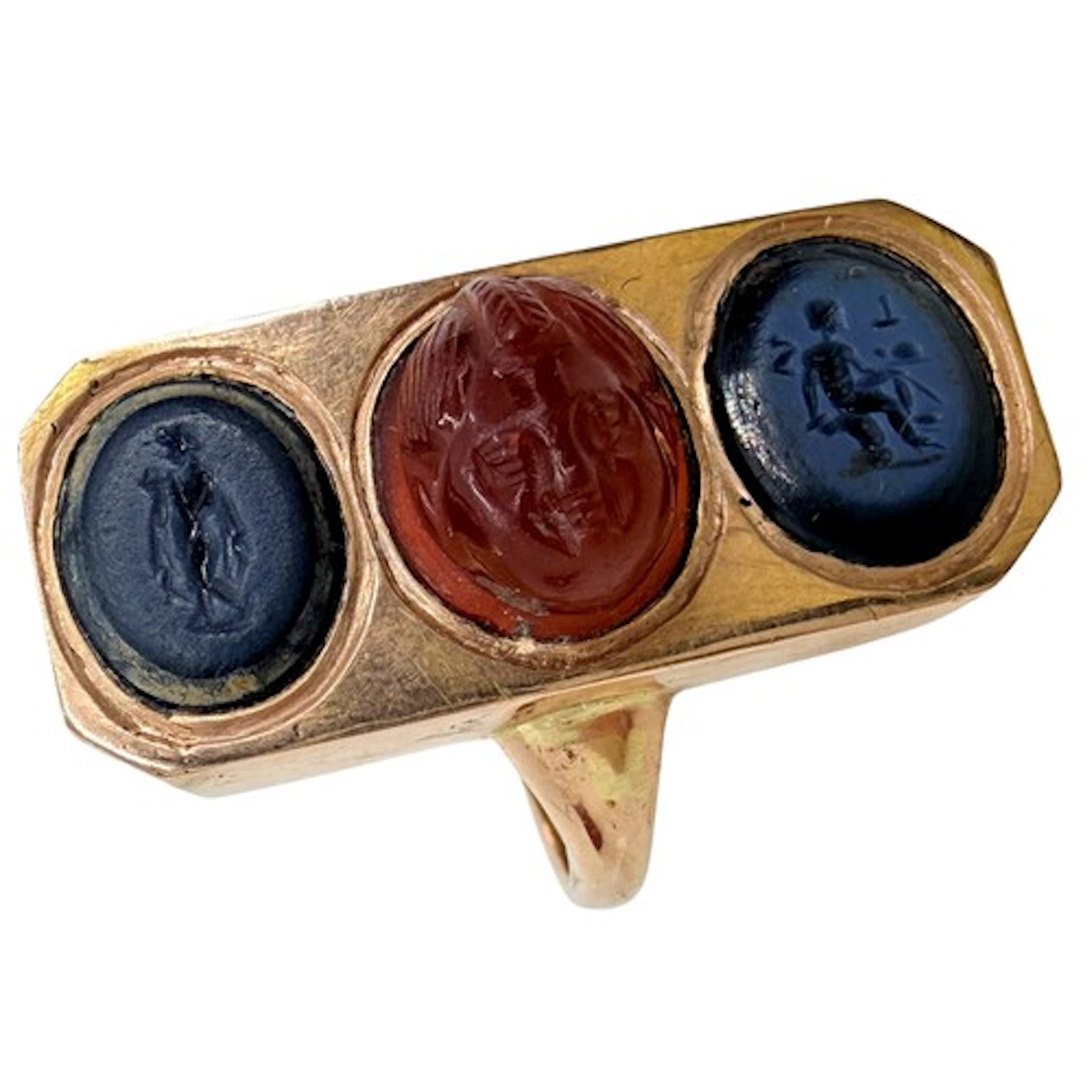 An impressive Georgian style ring in unmarked rose-gold, set...