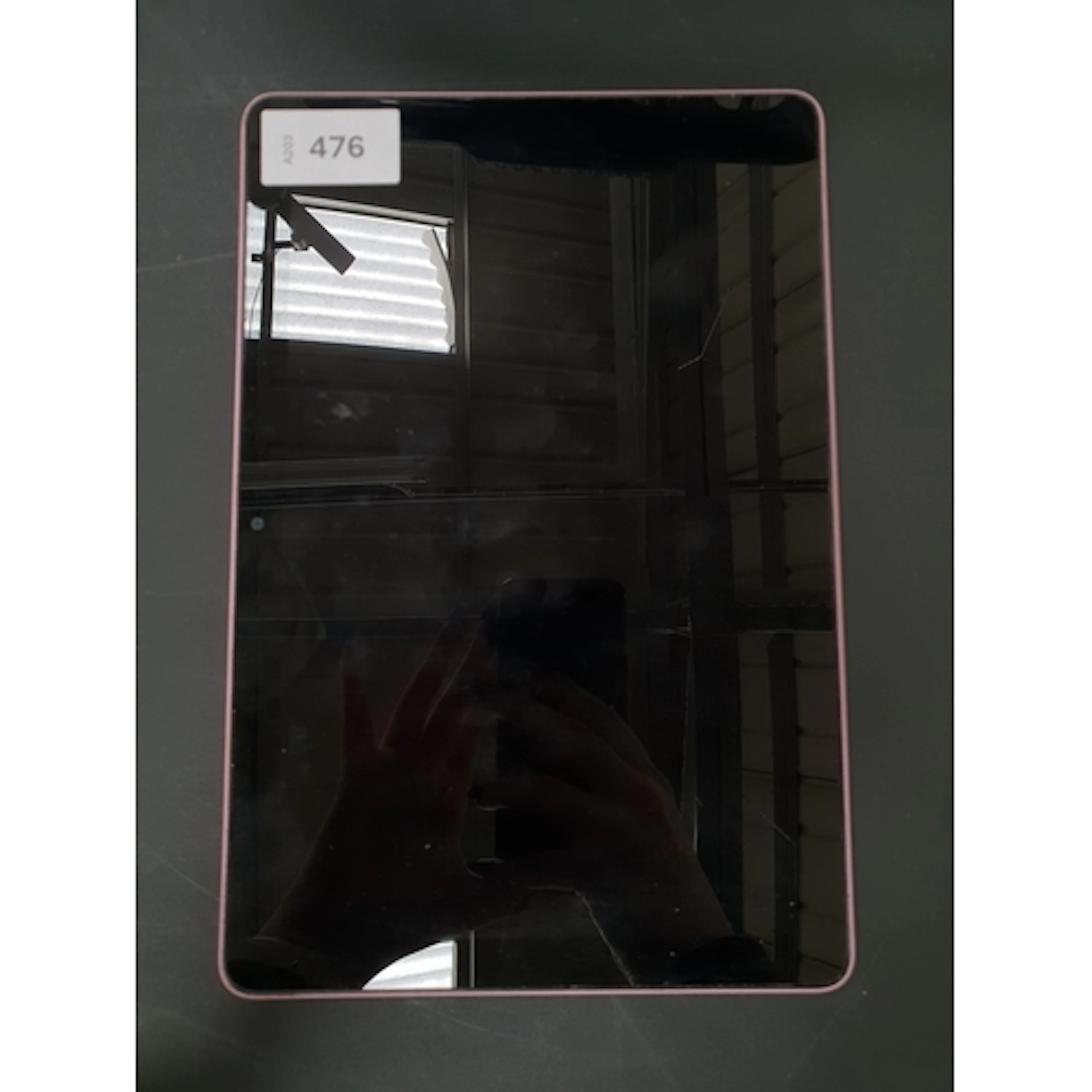 AMAZON KINDLE FIRE 10 / T76N2B - PINK few scratches to scree...
