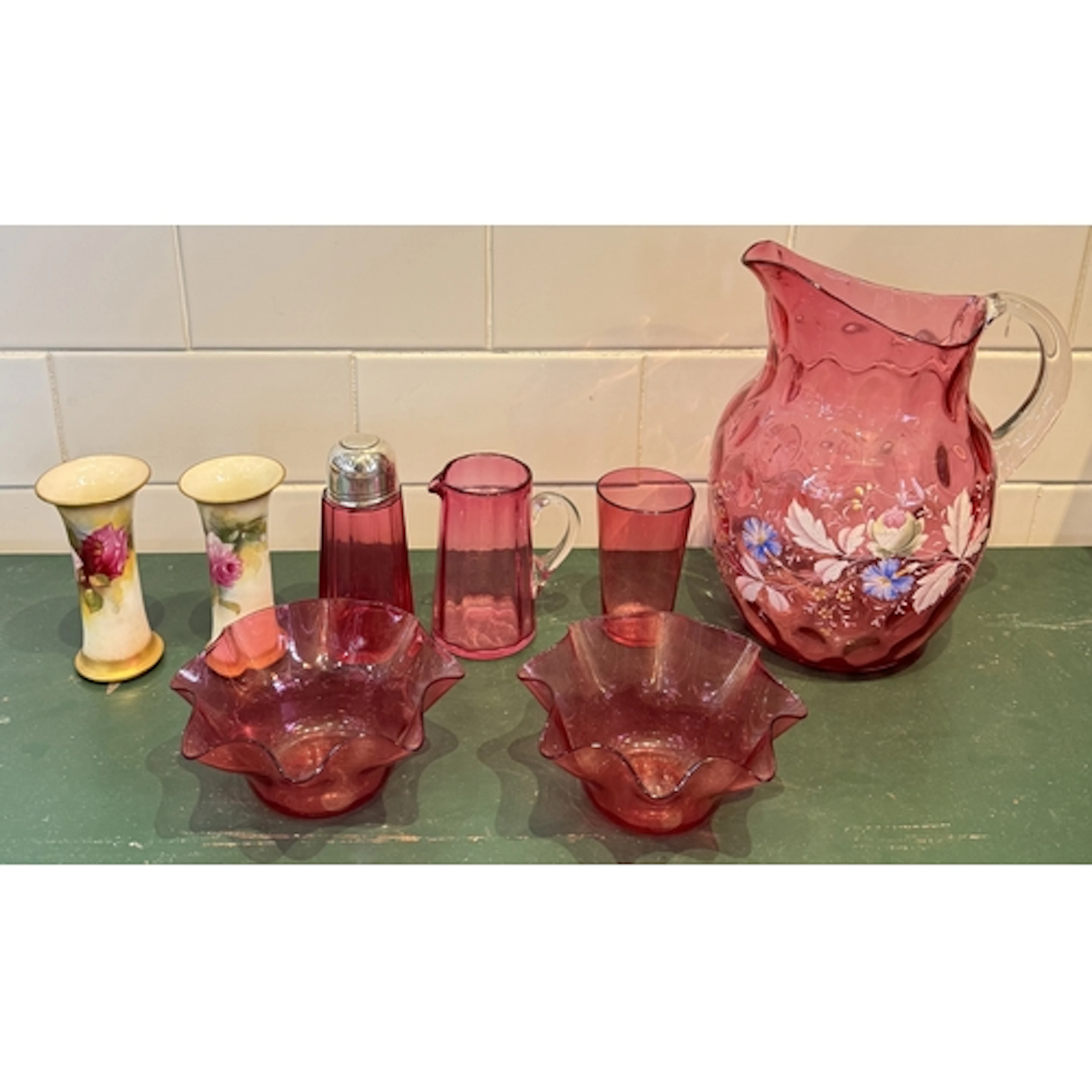 A PAIR OF ROYAL WORCESTER VASES PAINTED WITH RED ROSES, SHAP...