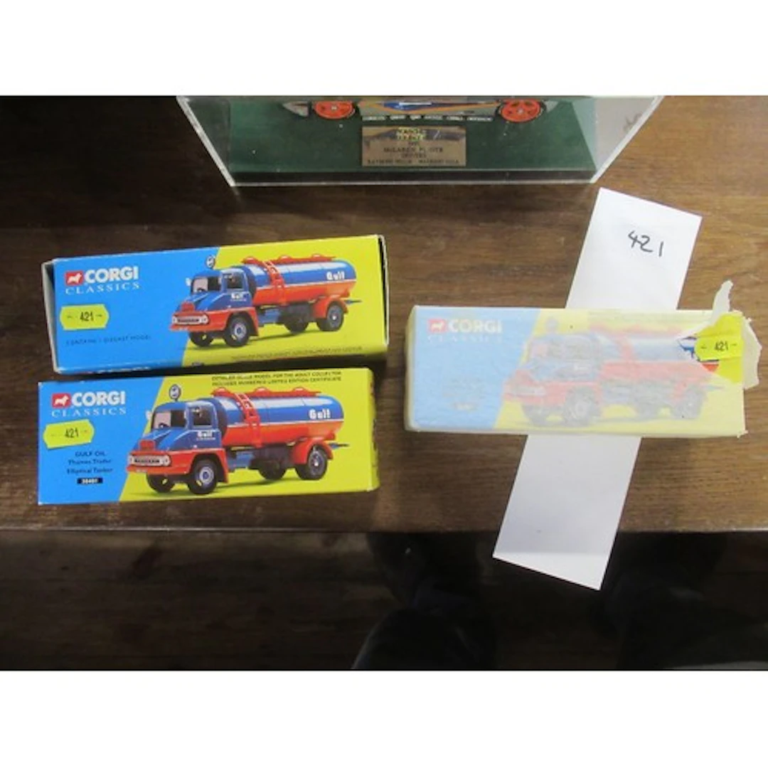 Three Corgi Classics golf oil tankers 30401