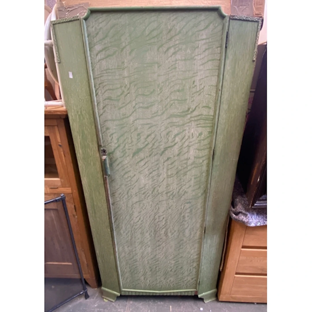 A green limed oak Art Deco wardrobe, 86x178cmH