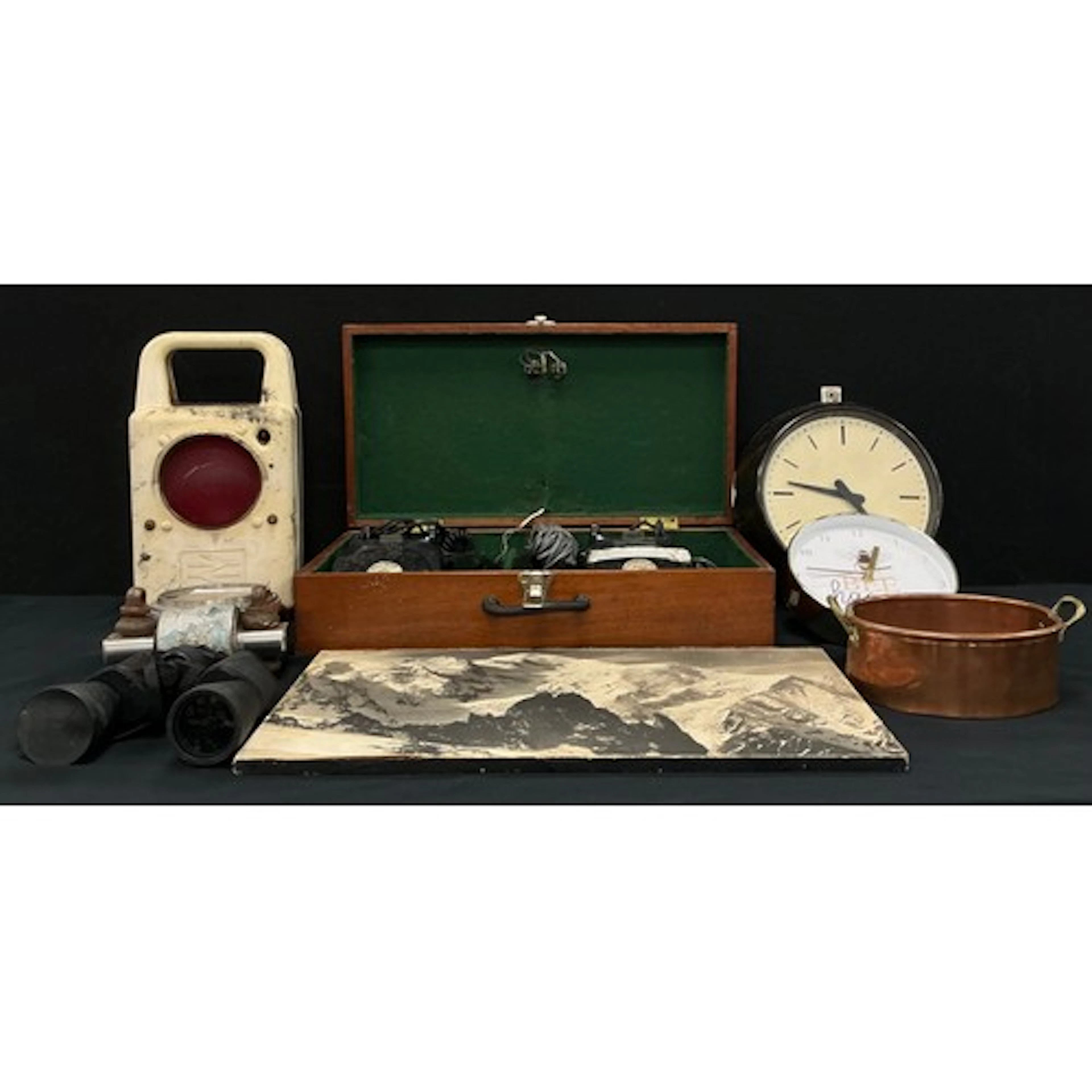 A Gents of Leicester Tan Brown Bakelite Wall Clock, c.1950; ...