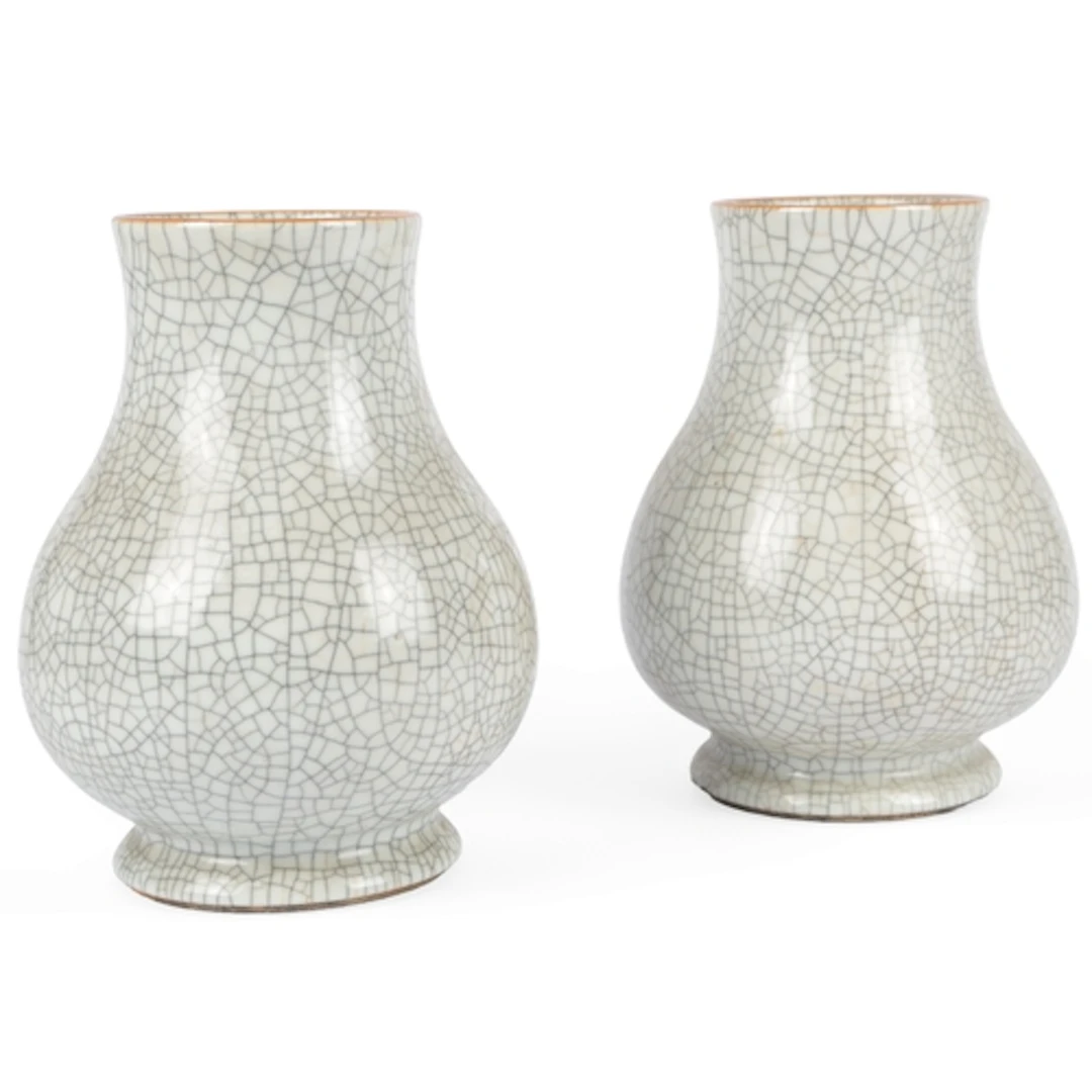 A pair of Chinese crackle glaze pear-shaped vases, 19th/20th...
