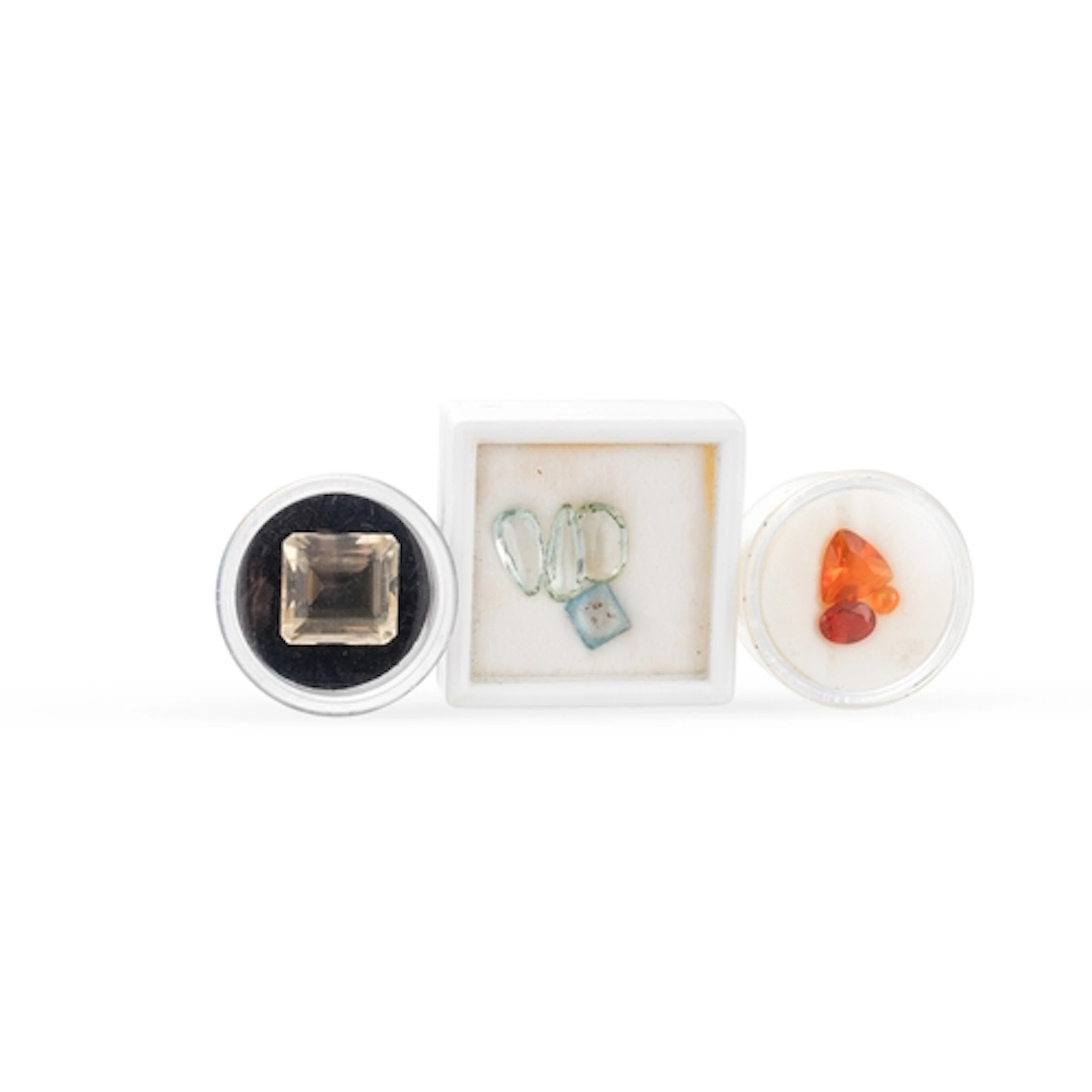 A COLLECTION OF UNMOUNTED GEMSTONES, to include: citrine: 15...