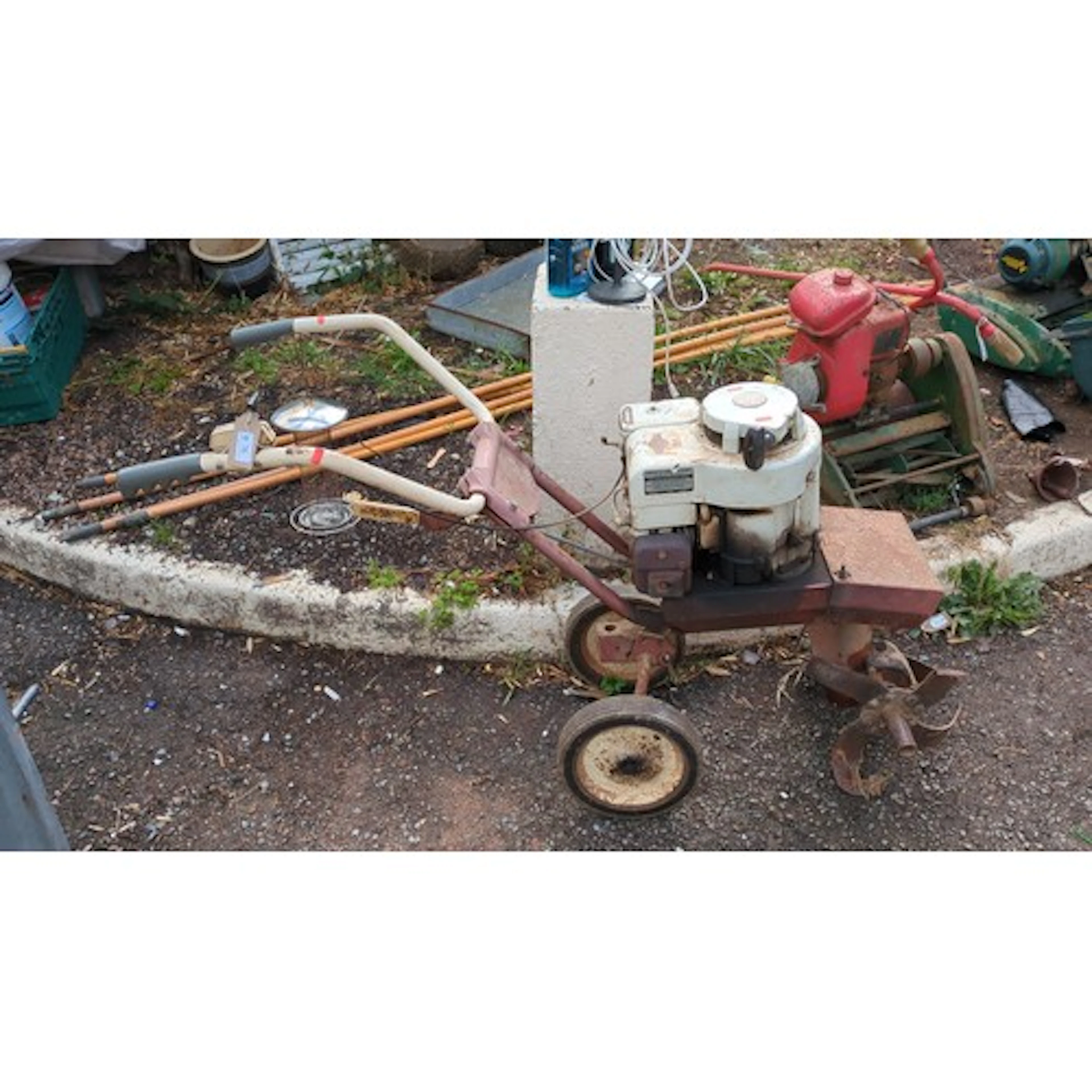 Briggs & Stratton petrol-powered rotary cultivator, the ...