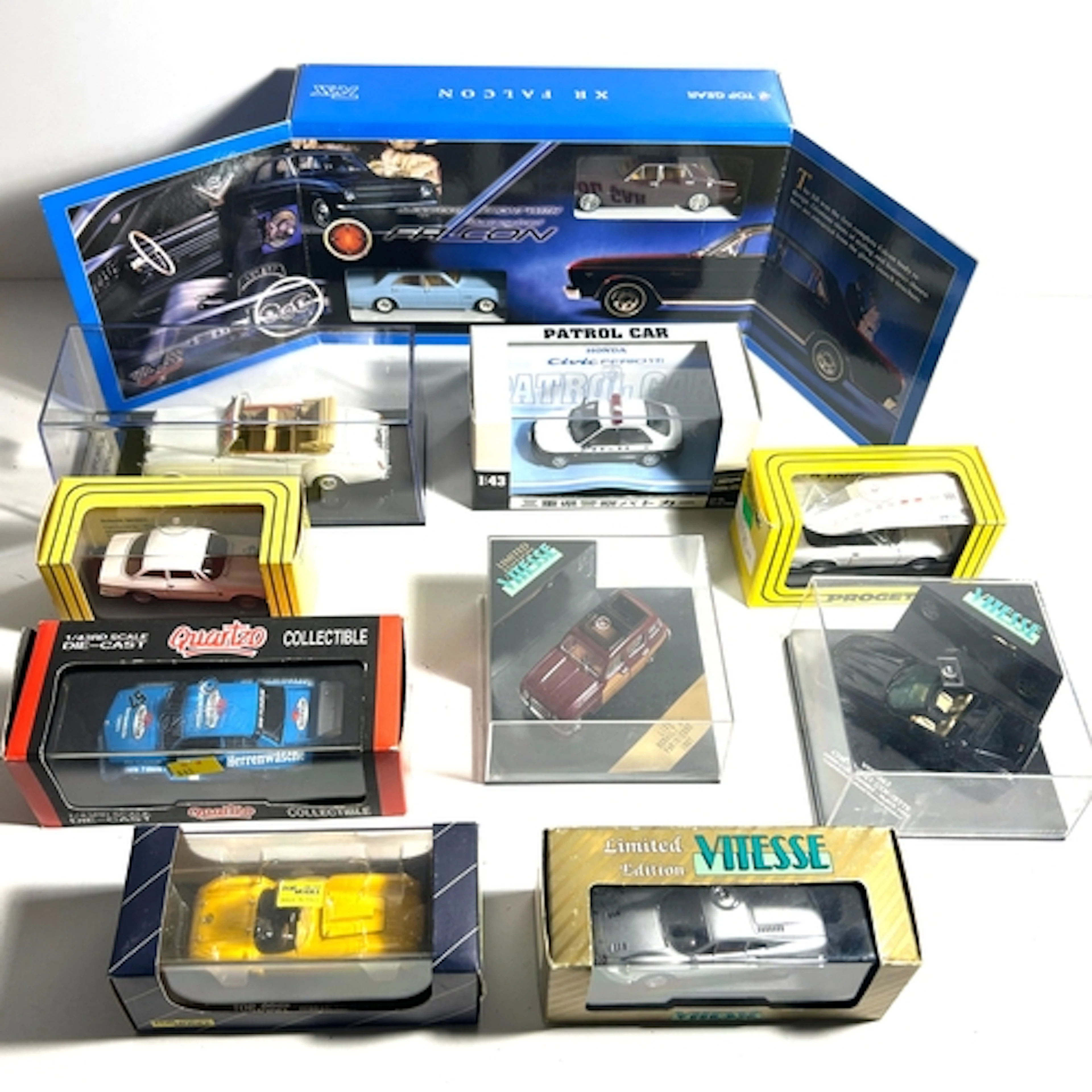 16 Various Makes. A quality scale model of a 1961 Rolls Royc...