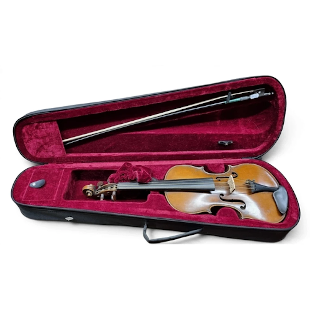 Of lovely quality. A full size Violin showing fine craftmans...