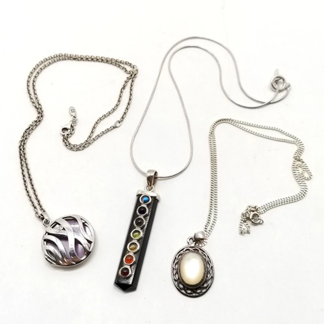3 x silver pendants inc hot diamond & chakra on chains inc P...