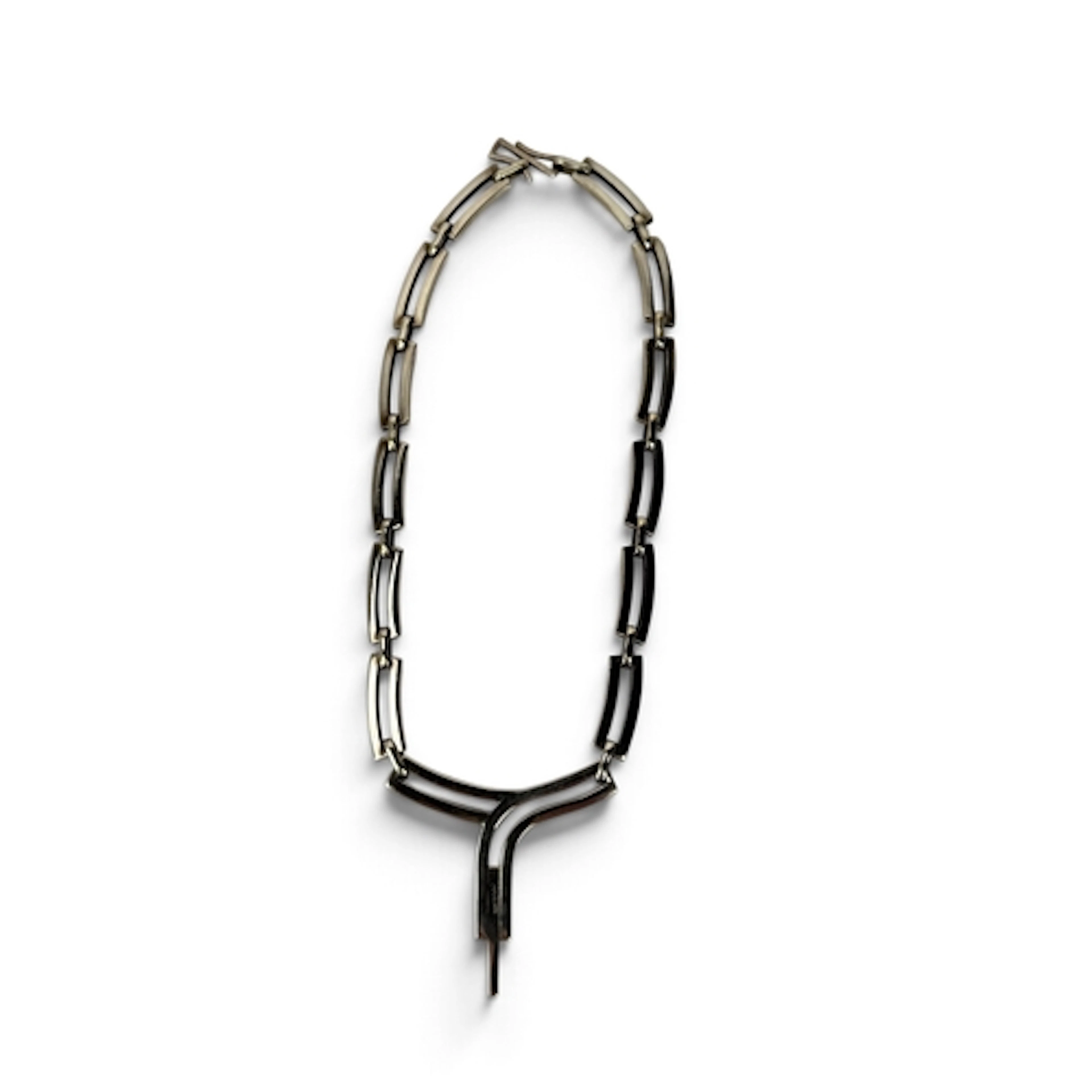 A SILVER MODERNIST NECKLACE Weight: 68gms