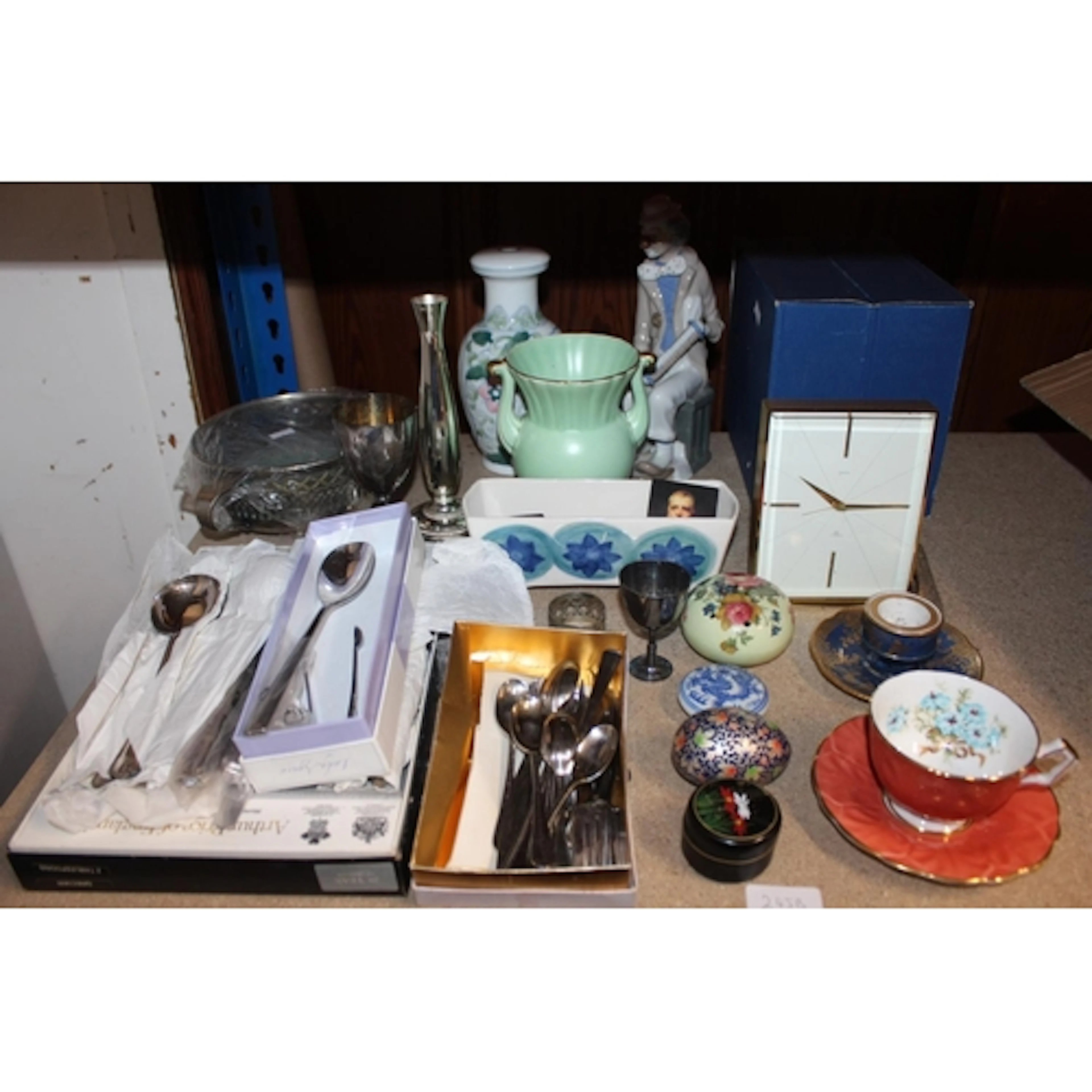Decorative ceramics to include Aynsley cup and saucer, Copel...