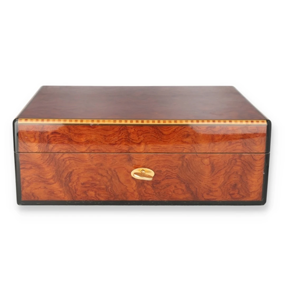 A DUNHILL BURR HUMIDOR 28.5cm x 22.5cm x 10cm