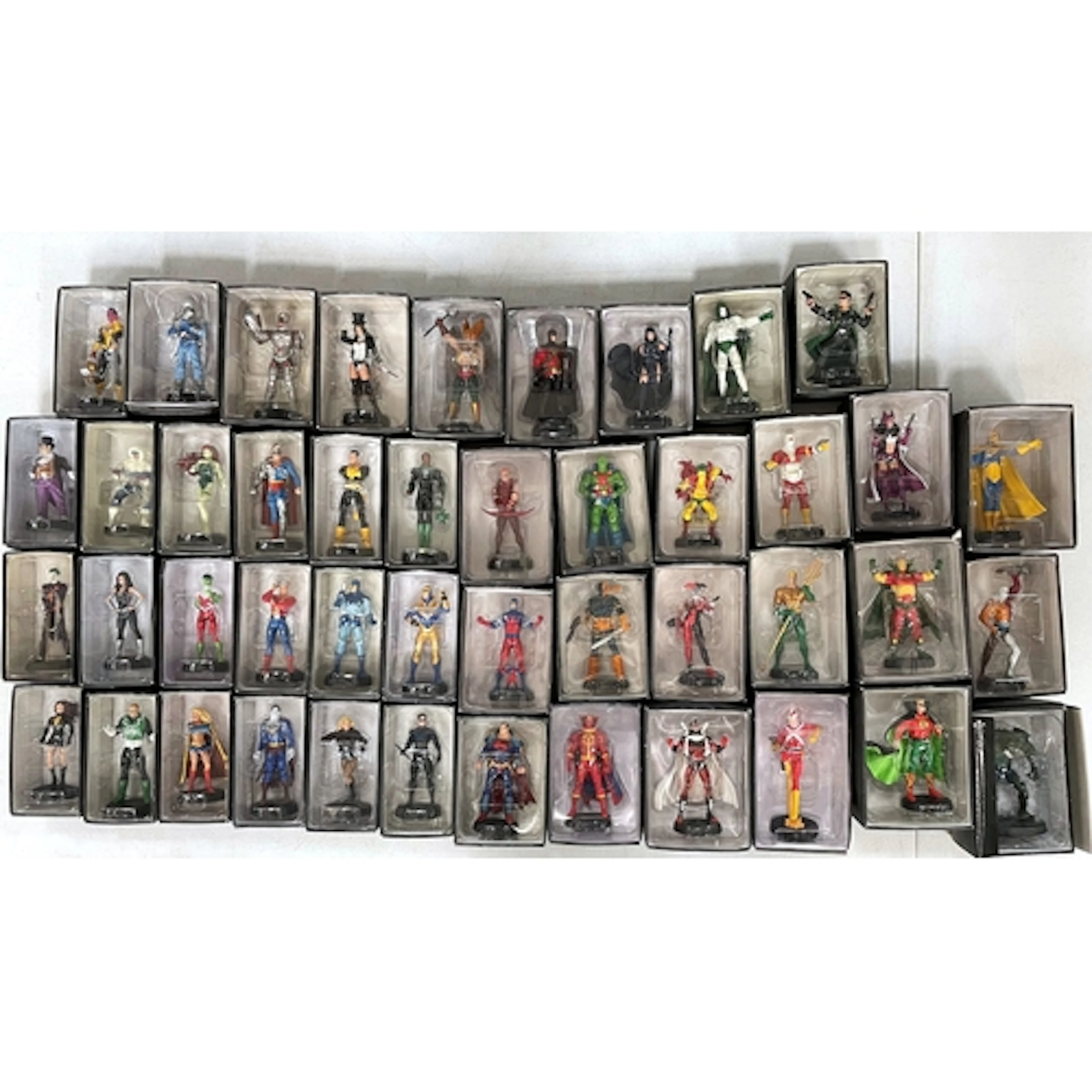 COLLECTION OF SIXTY FIVE BOXED DC COMICS COLLECTABLE SUPERHE...