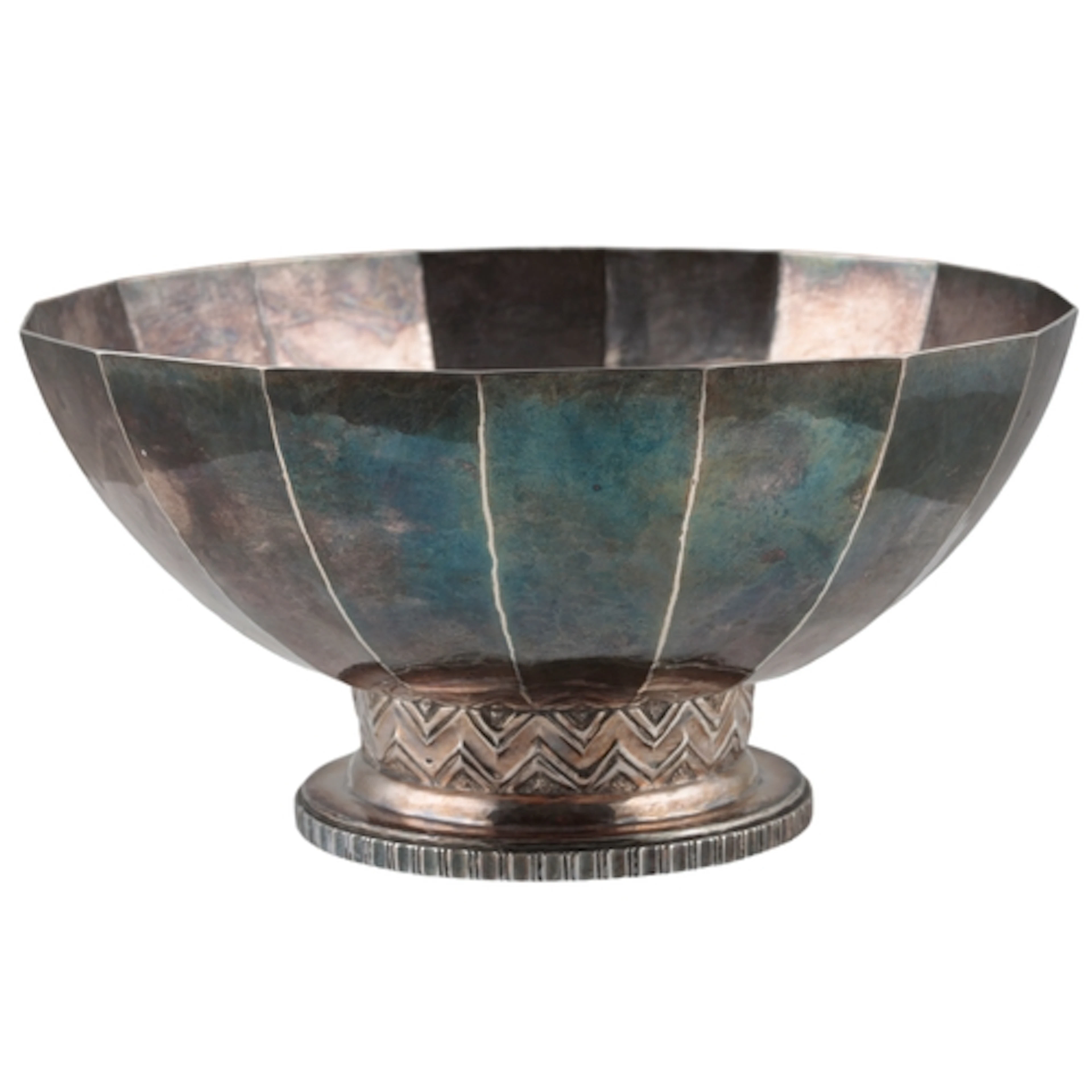 A George V Arts & Crafts silver fruit bowl, by Edward Spence...