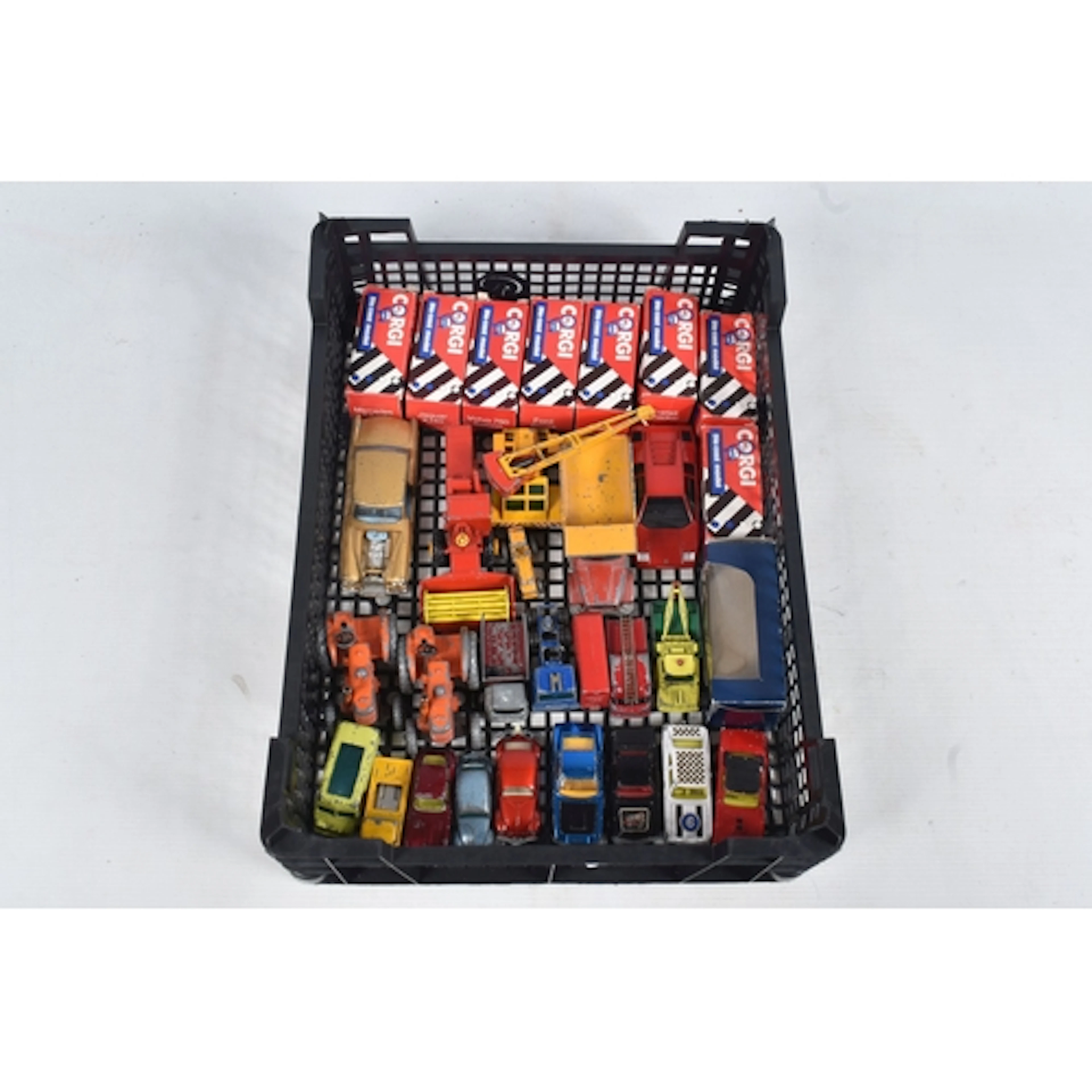 A QUANTITY OF UNBOXED ASSORTED PLAYWORN DIECAST VEHICLES, to...