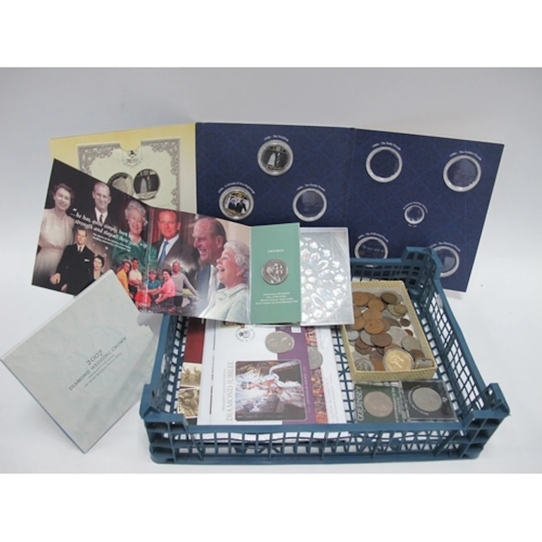 Collection Of Mainly GB Coinage, includes commemorative crow...