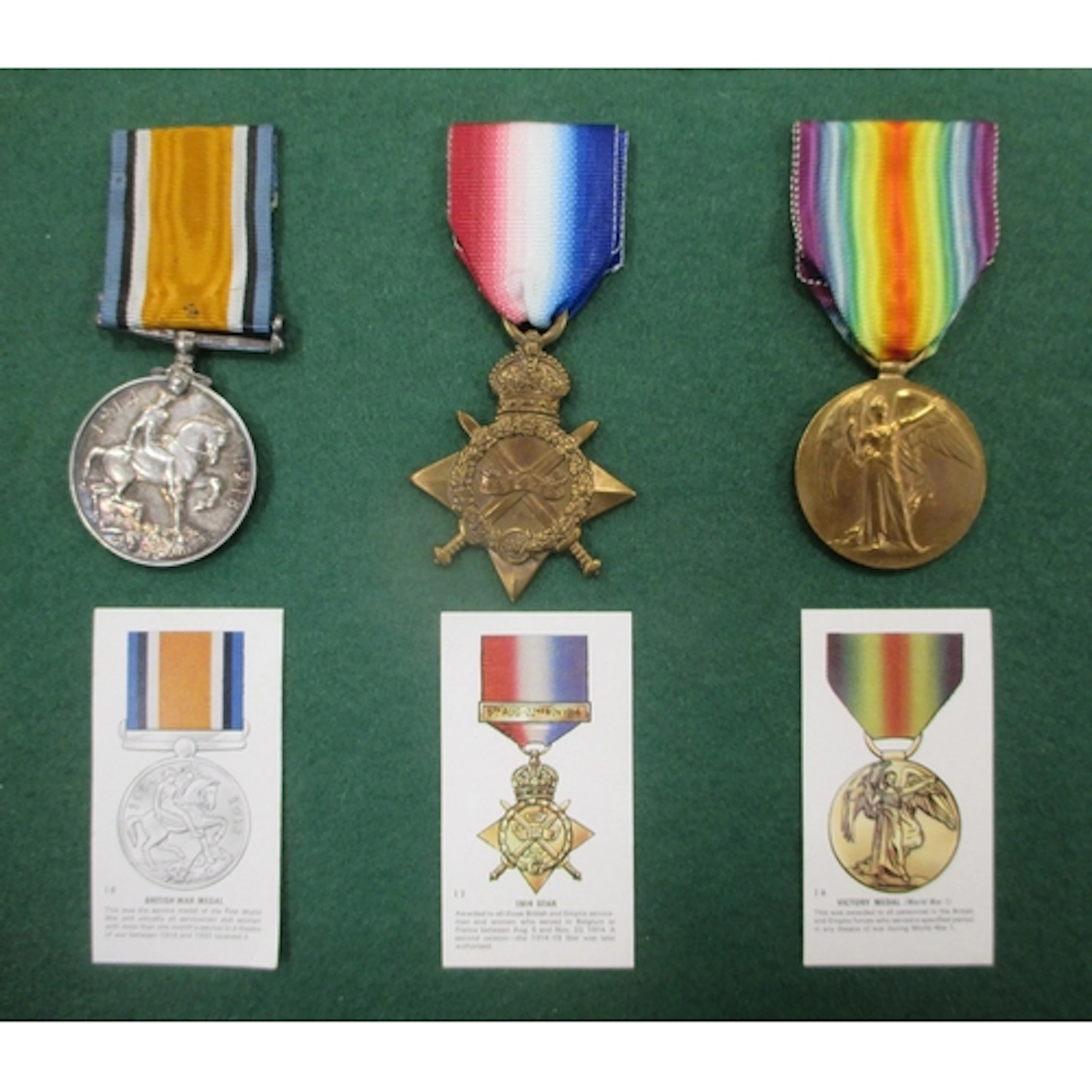 Collection of swing mounted British WW1 medals includes: 1 -...
