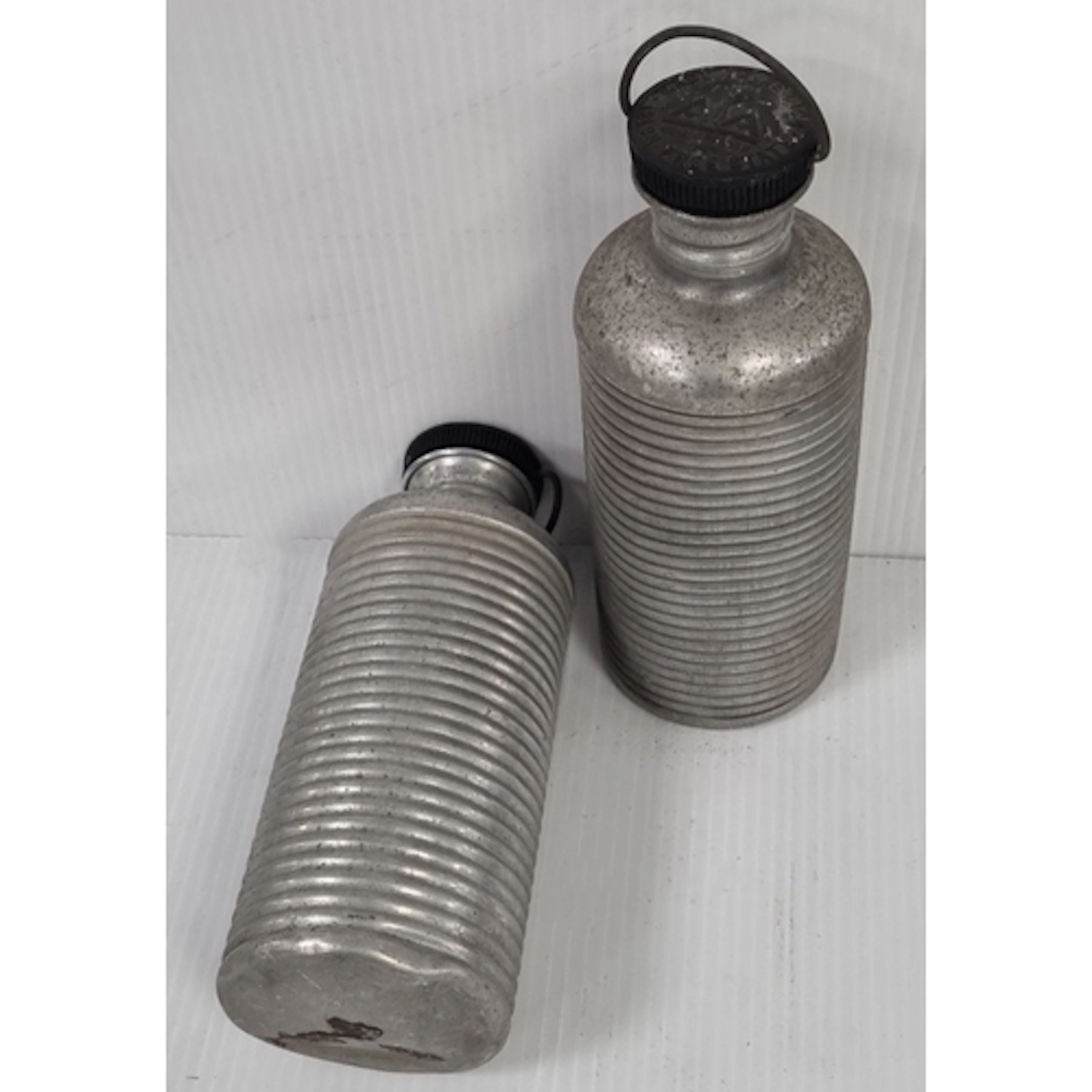 Pair of Irish Free State Atlas Aluminium canteens - embossed...