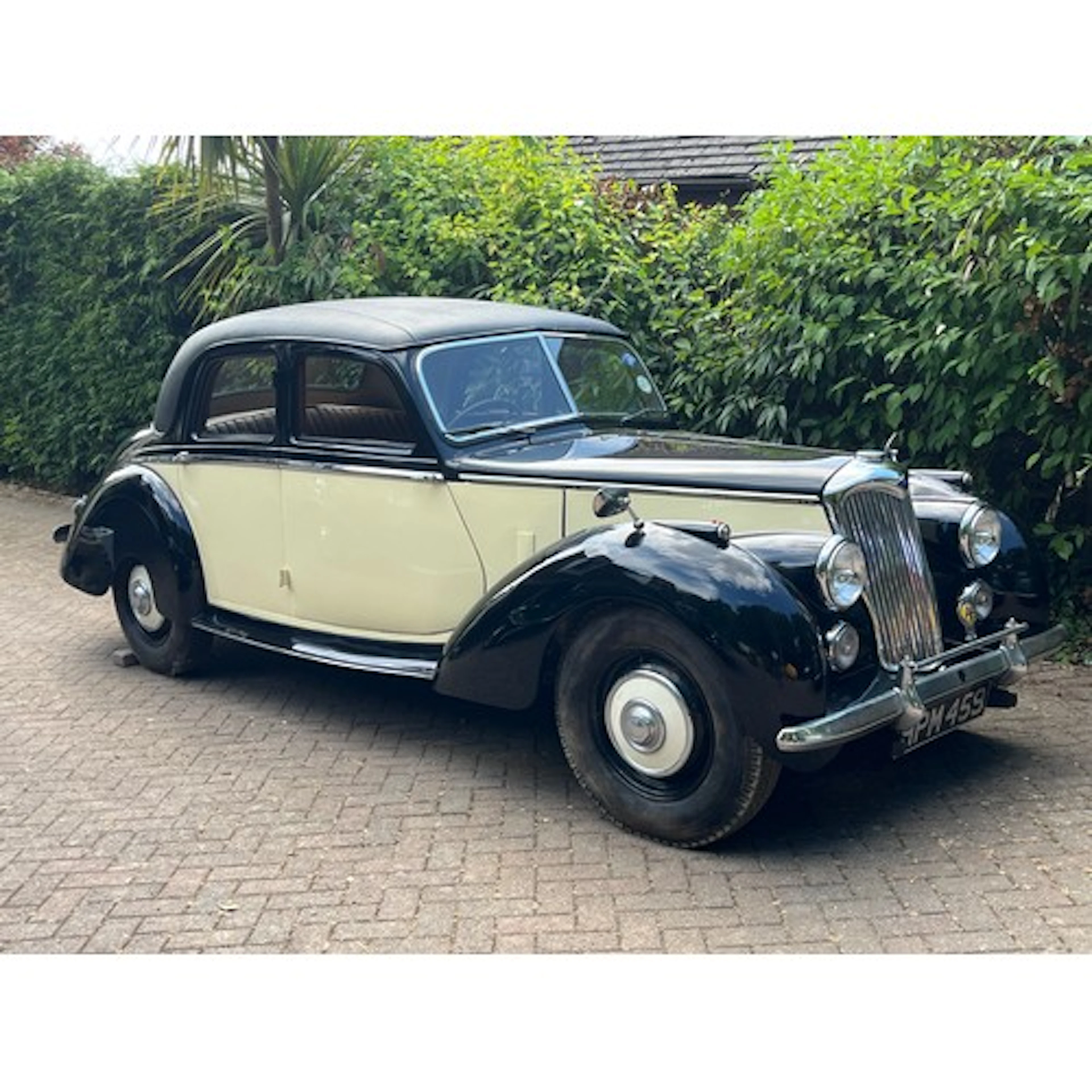 1953 Riley RME 1.5 Saloon, black and cream, Registration no....