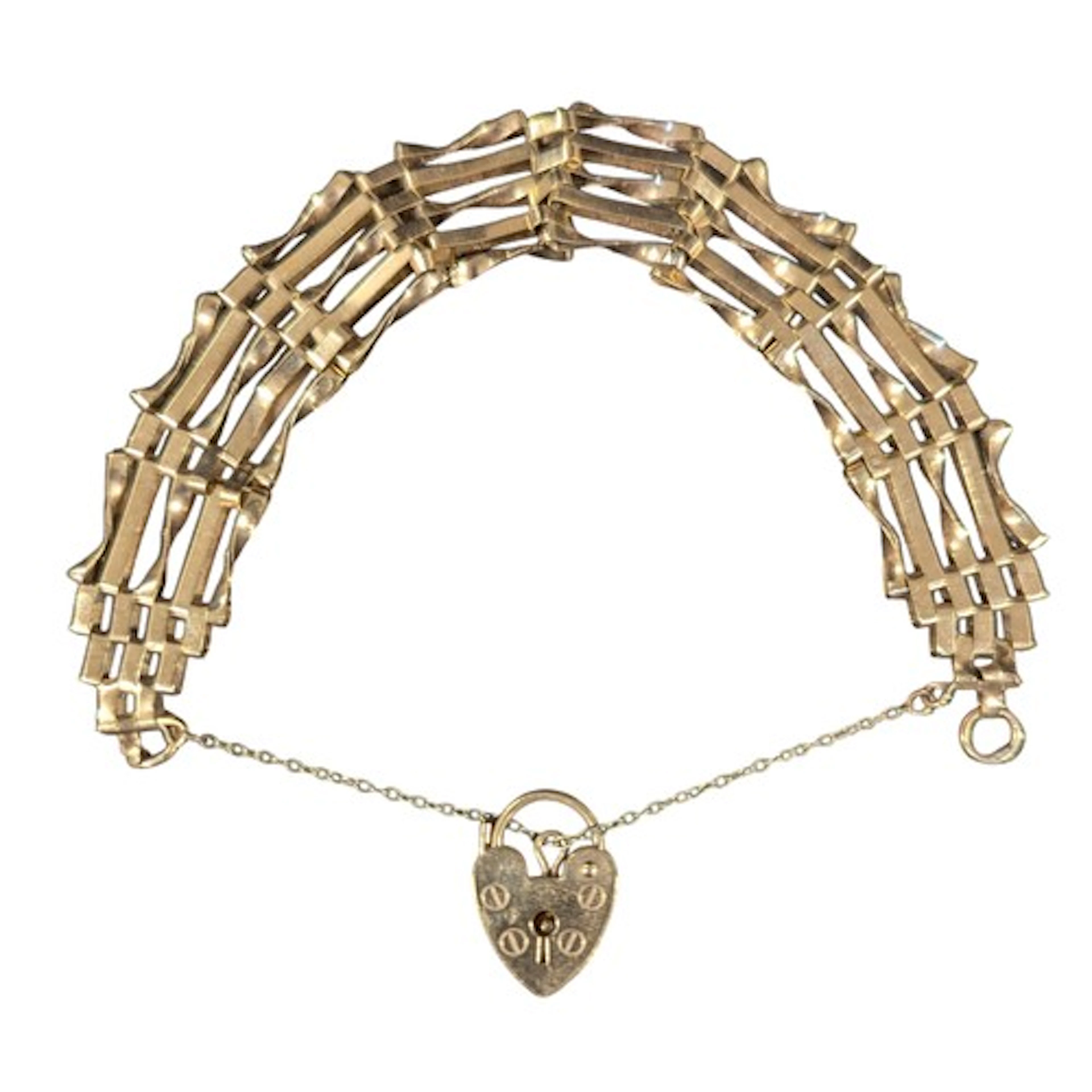 A 9ct gold gate bracelet, padlock clasp, 10.4g