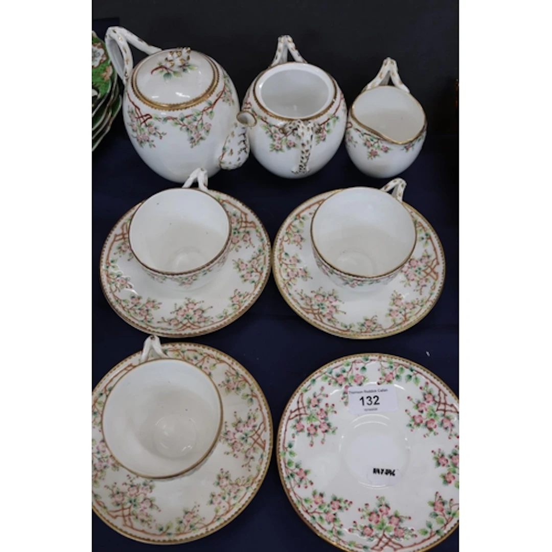 Part teaset comprising cups, saucers, a teapot, a creamer an...