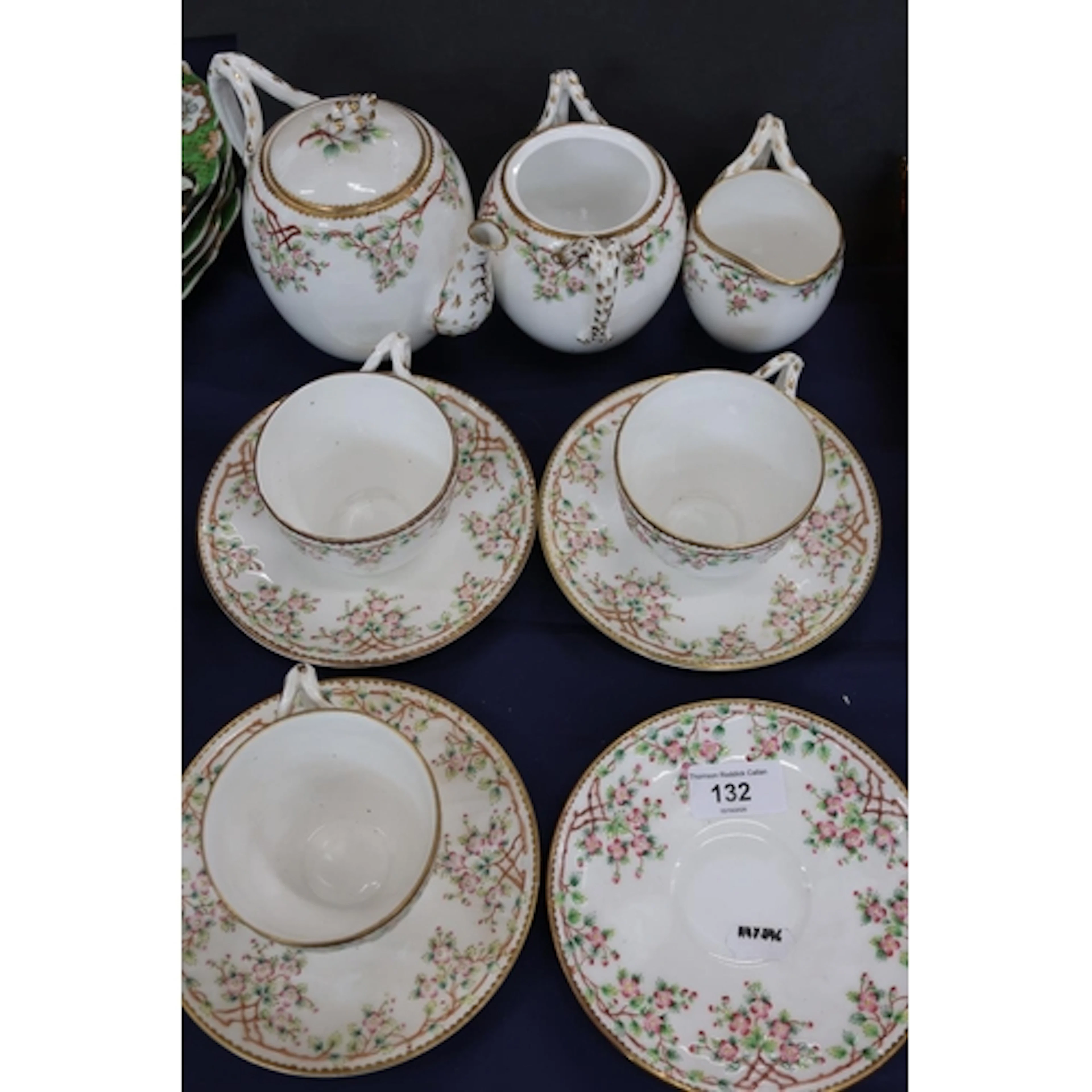 Part teaset comprising cups, saucers, a teapot, a creamer an...