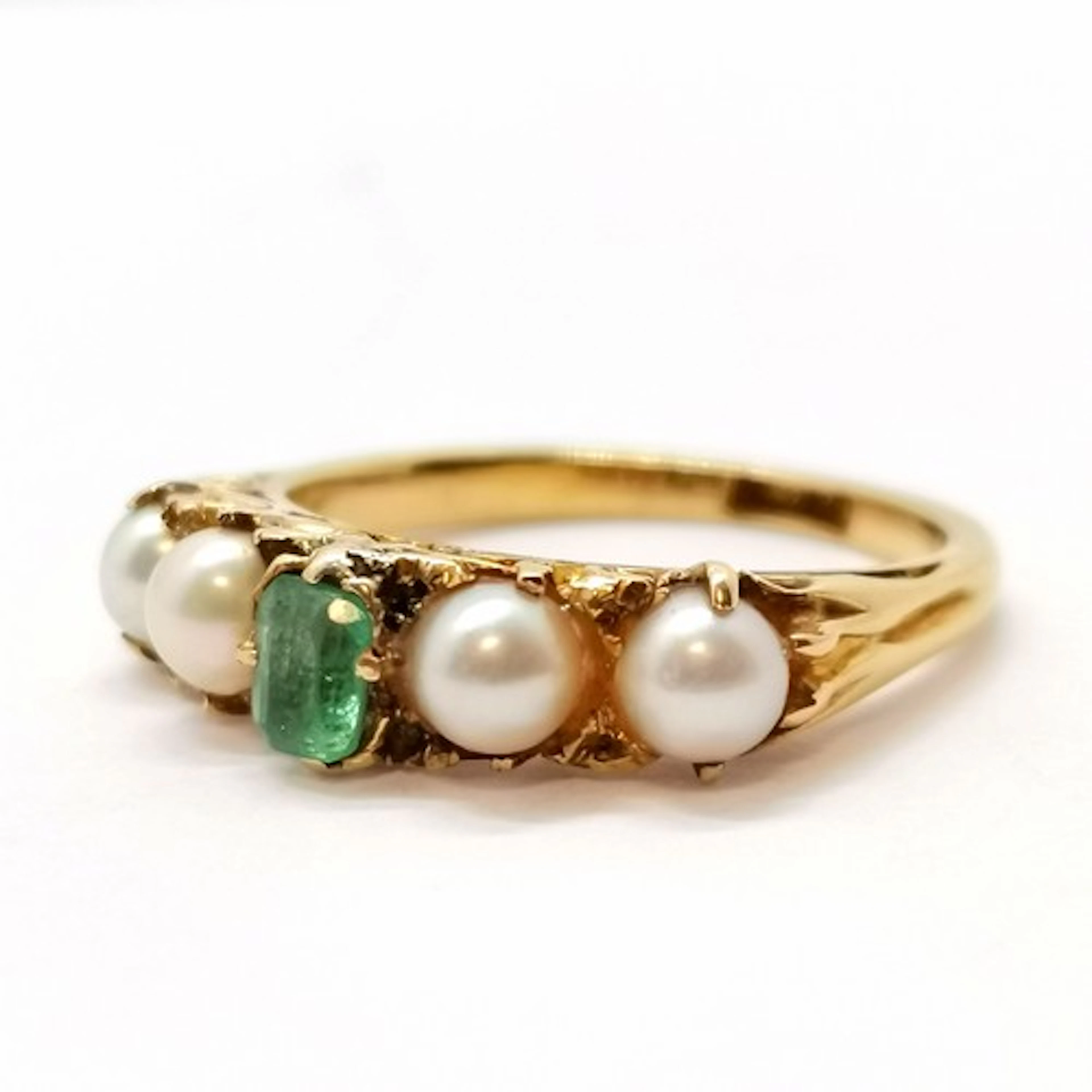 Antique 18ct marked gold emerald & pearl set ring - size M½ ...
