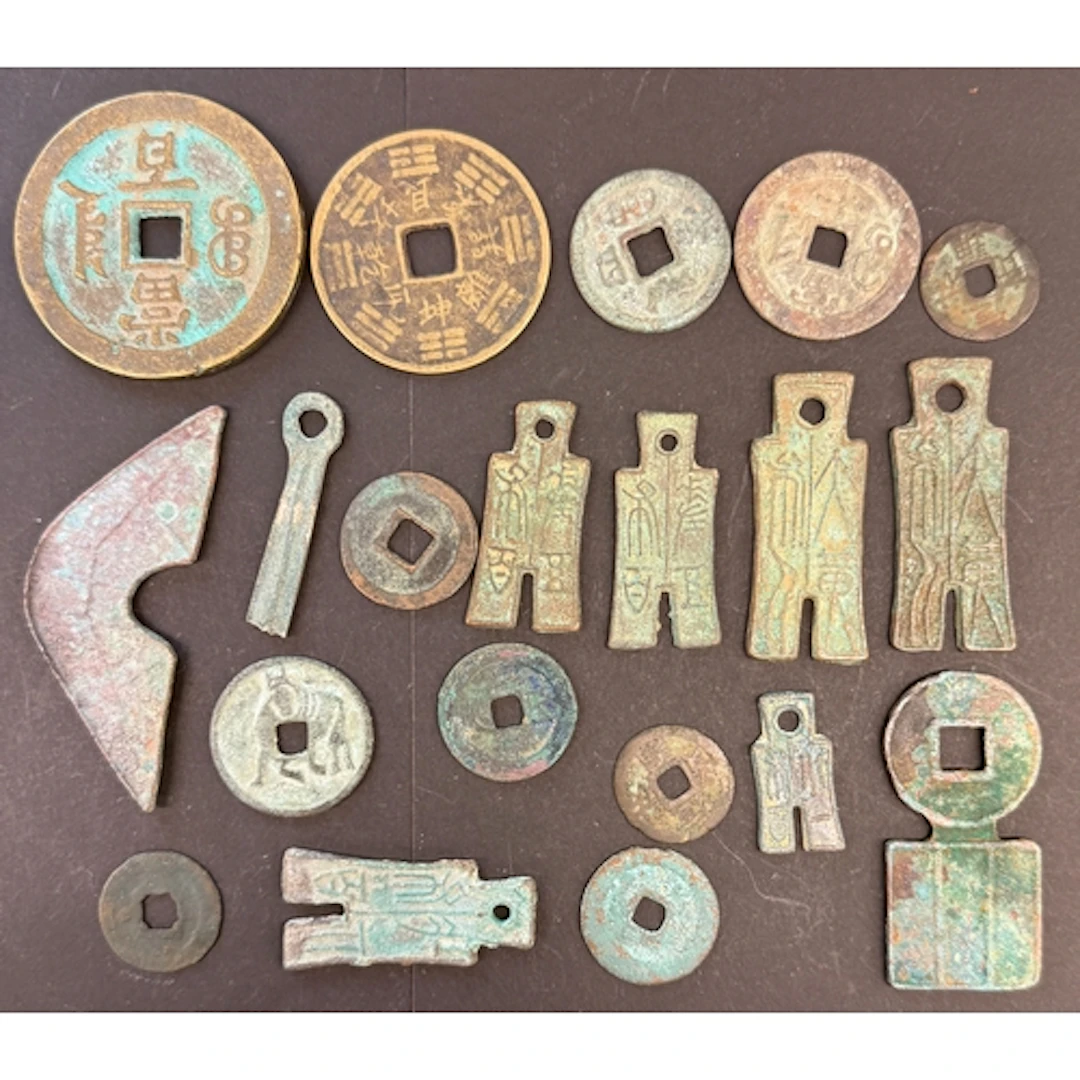 A group of x20 Chinese bronze pieces of ancient money type, ...