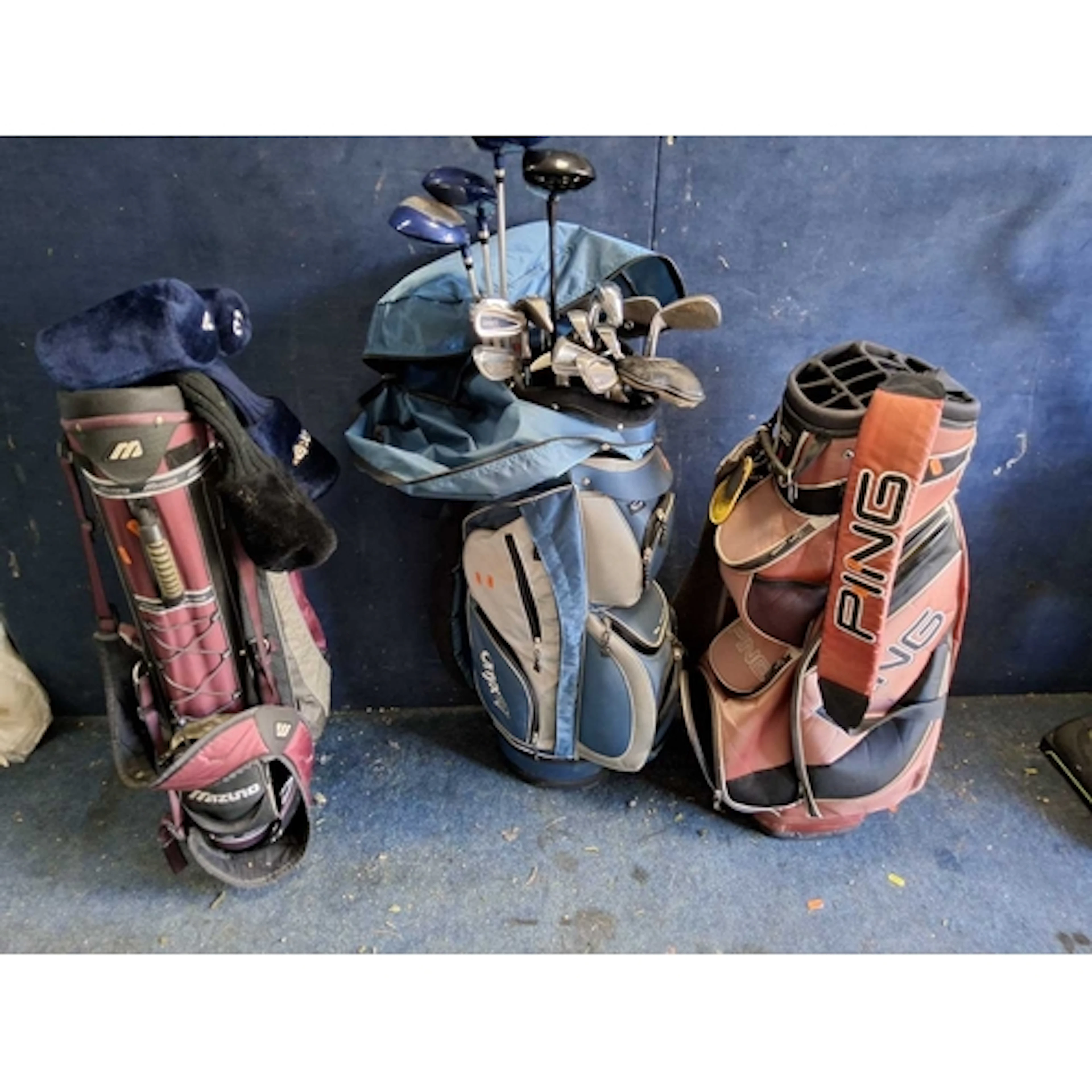 THREE GOLF BAGS BY PING, MIZUNA AND AN ONYX including Onyx c...