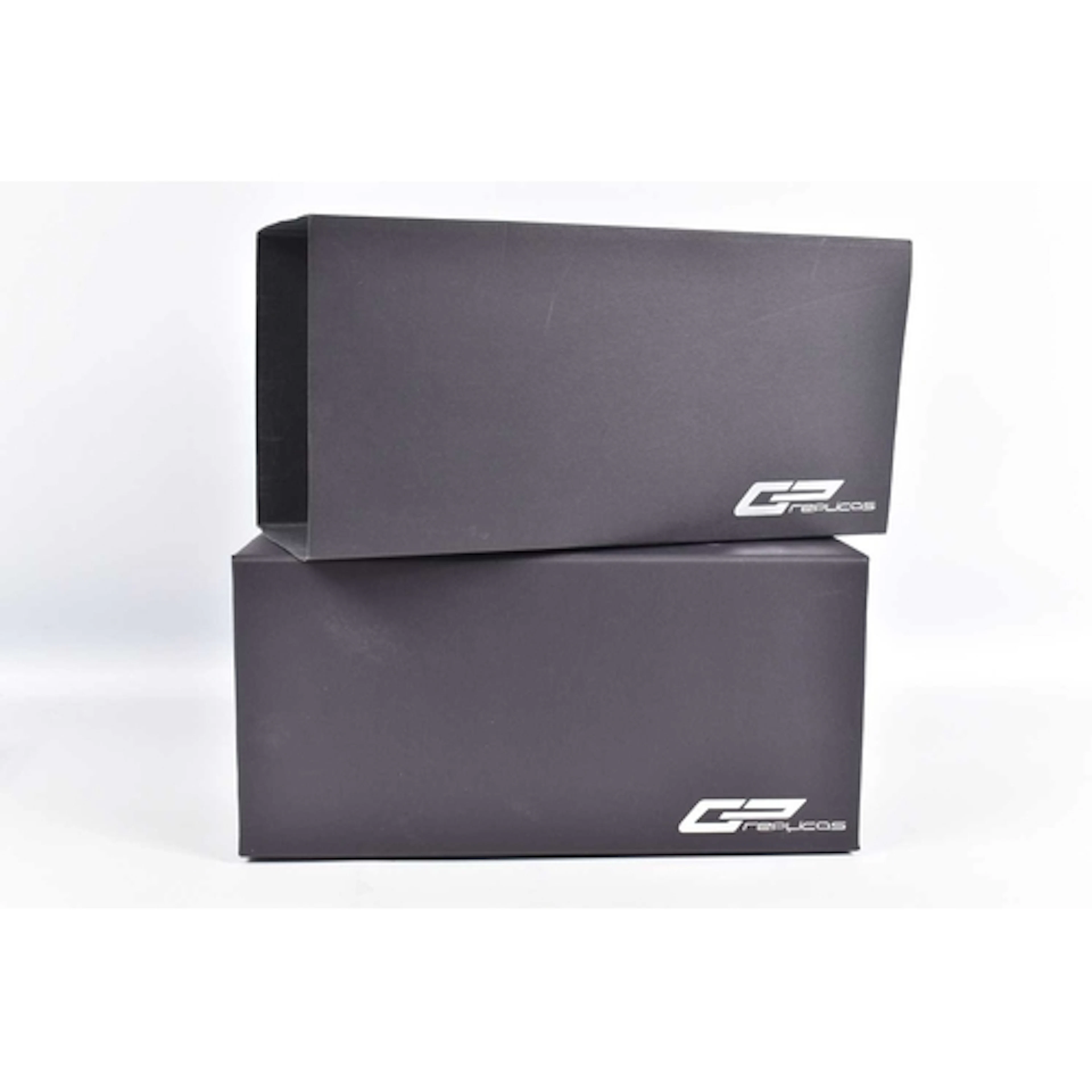 A BOXED GP REPLICAS 1:18 SCALE FERRARI MODEL VEHICLE, compri...
