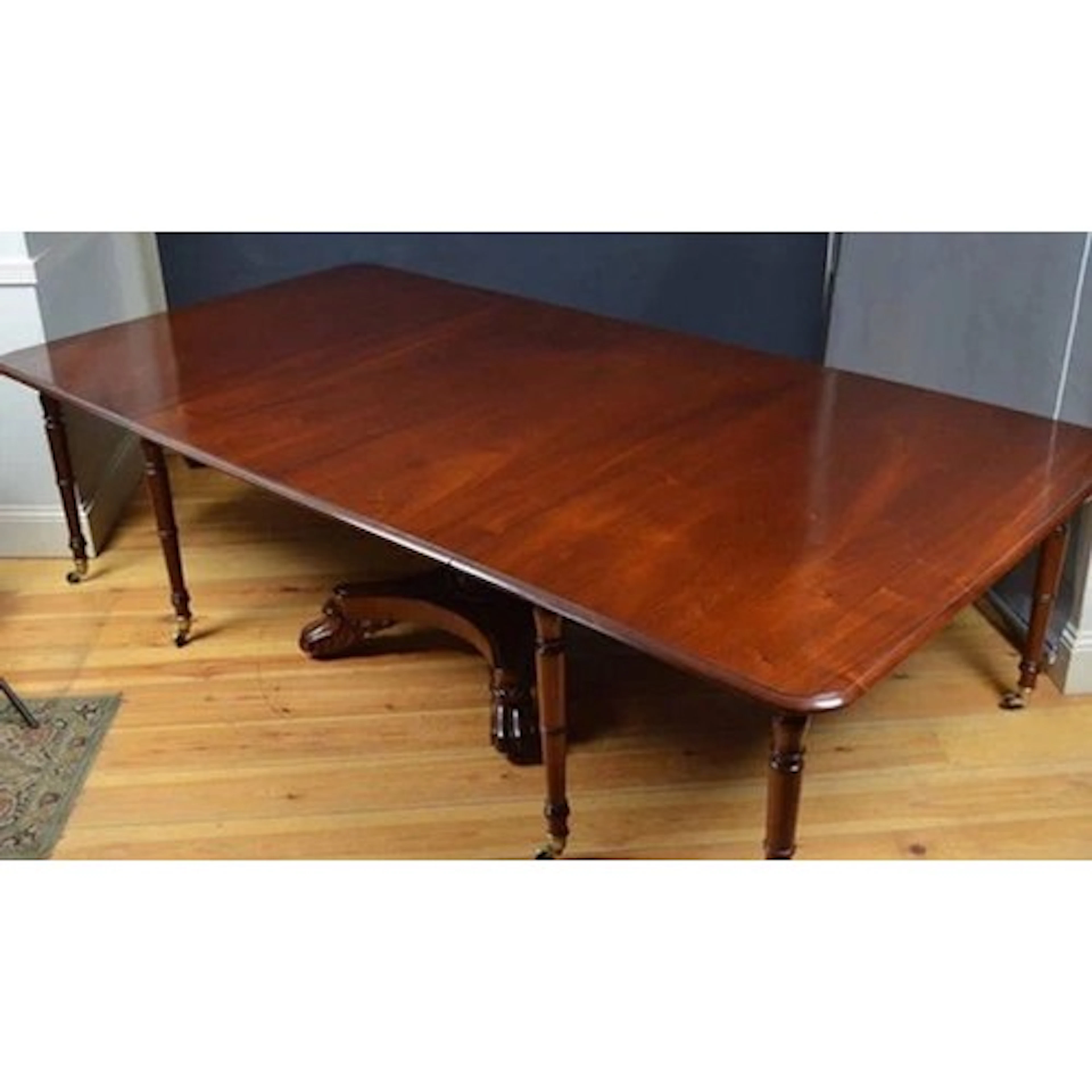 Immaculate and very unusual William IV centre pedestal dinin...