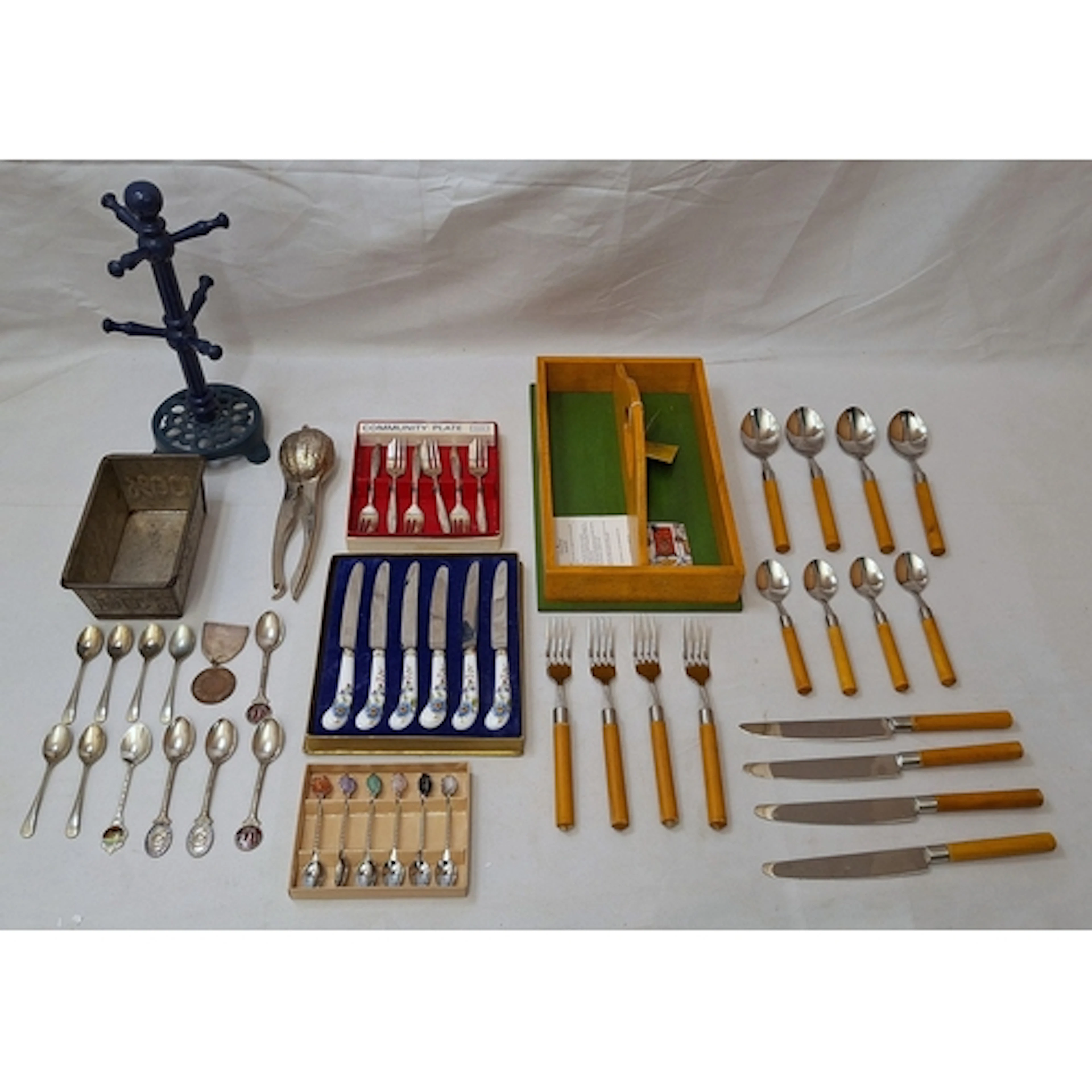 Community Plate Cake Forks, Royal Grafton ceramic handled fr...