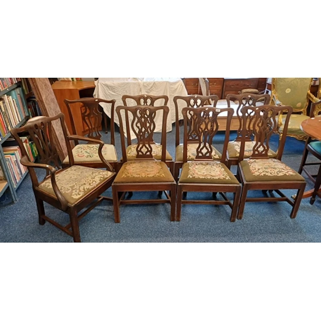 8 GEORGIAN MAHOGANY DINING CHAIRS WITH FRETWORK BACKS & TAPE...