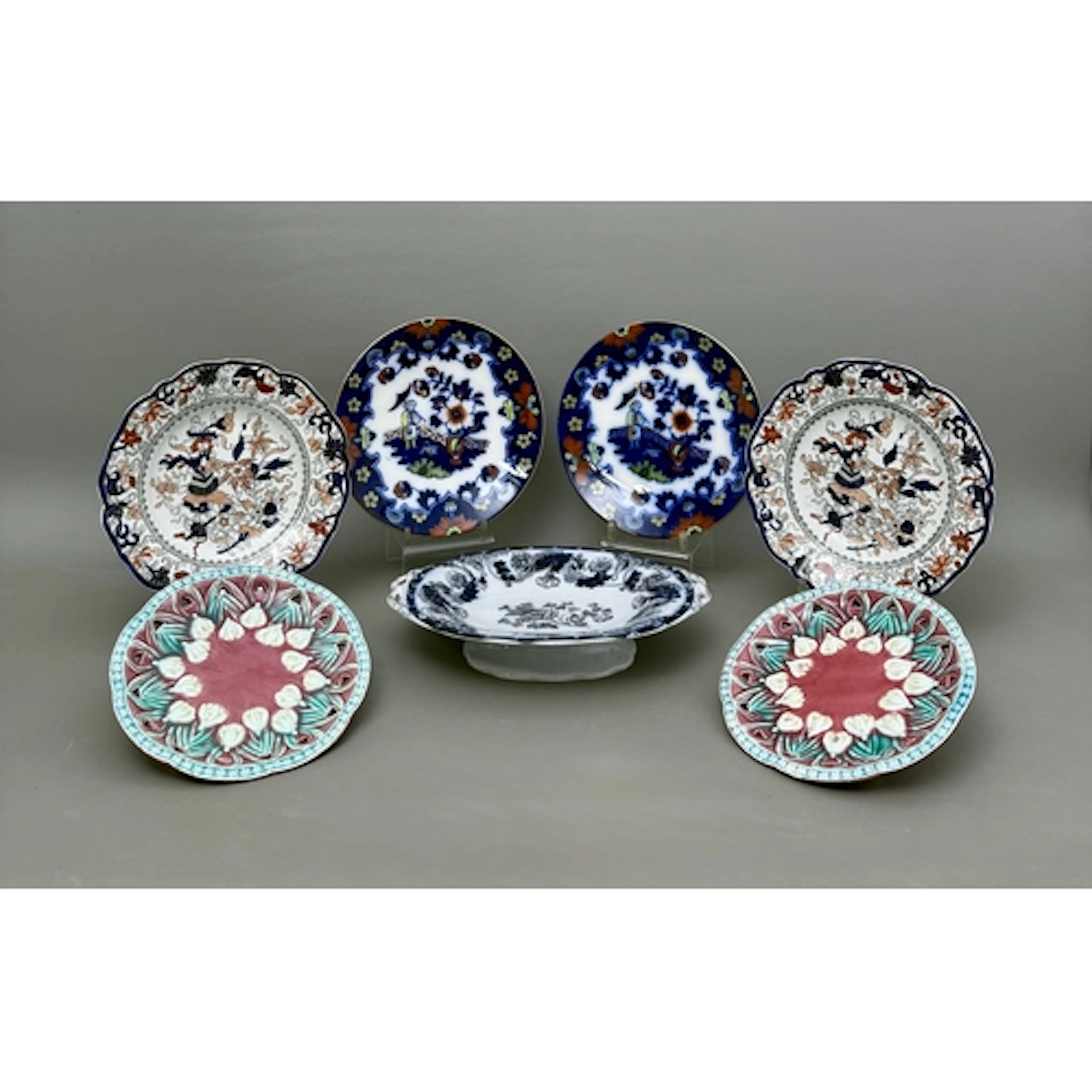 A group of decorative plates - to include a pair of Art Nouv...