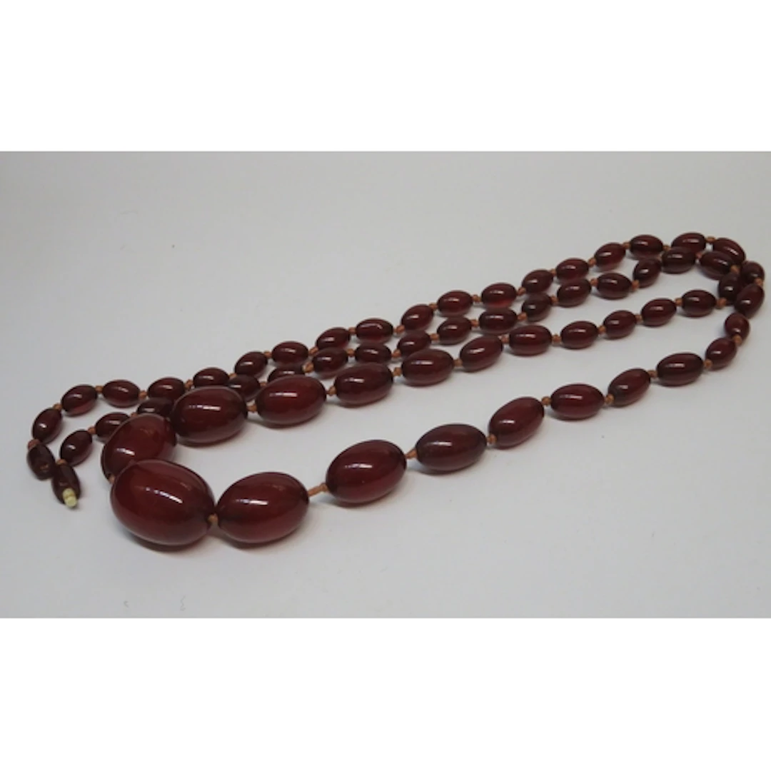 Cherry amber bead necklace, 95cm long, 62g
