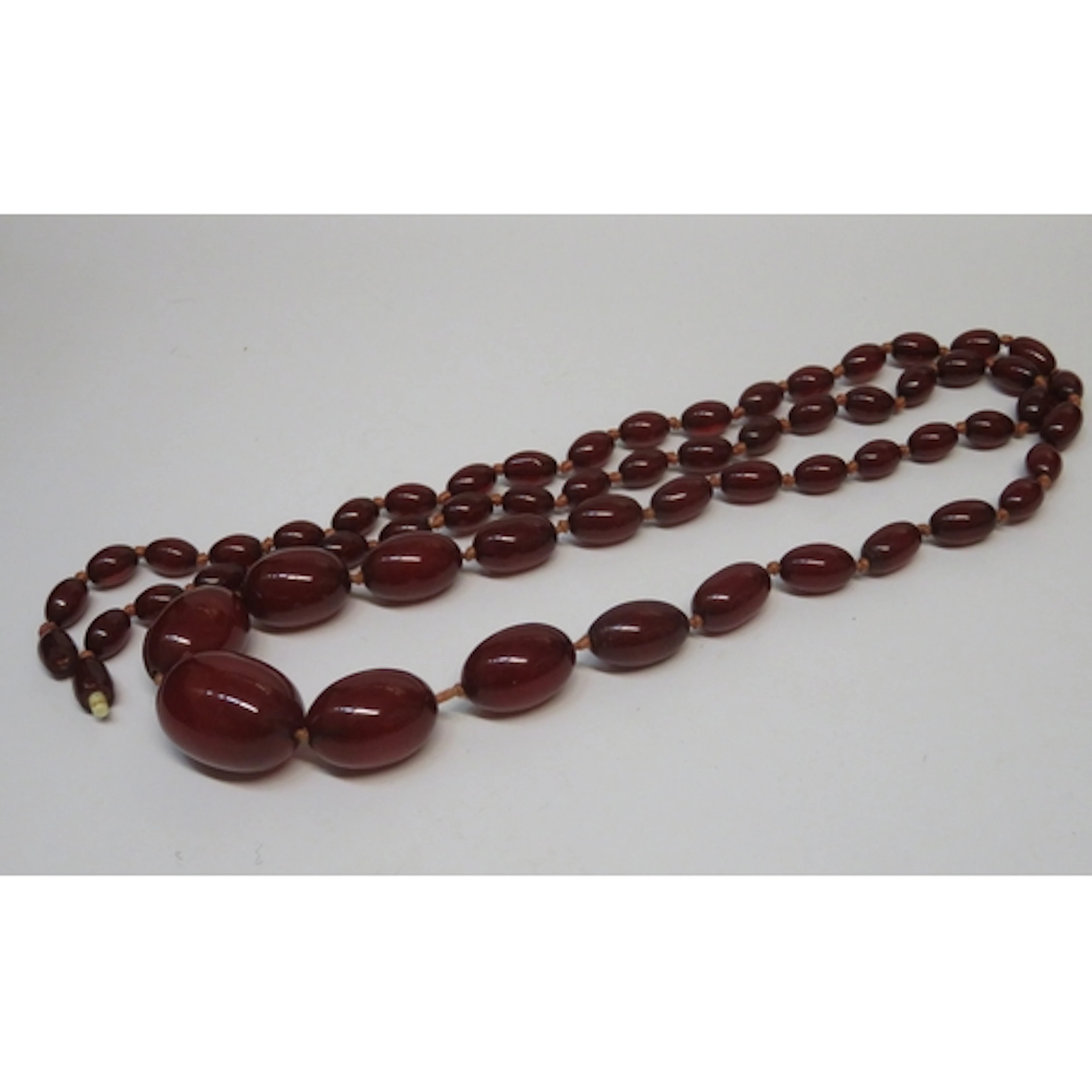 Cherry amber bead necklace, 95cm long, 62g