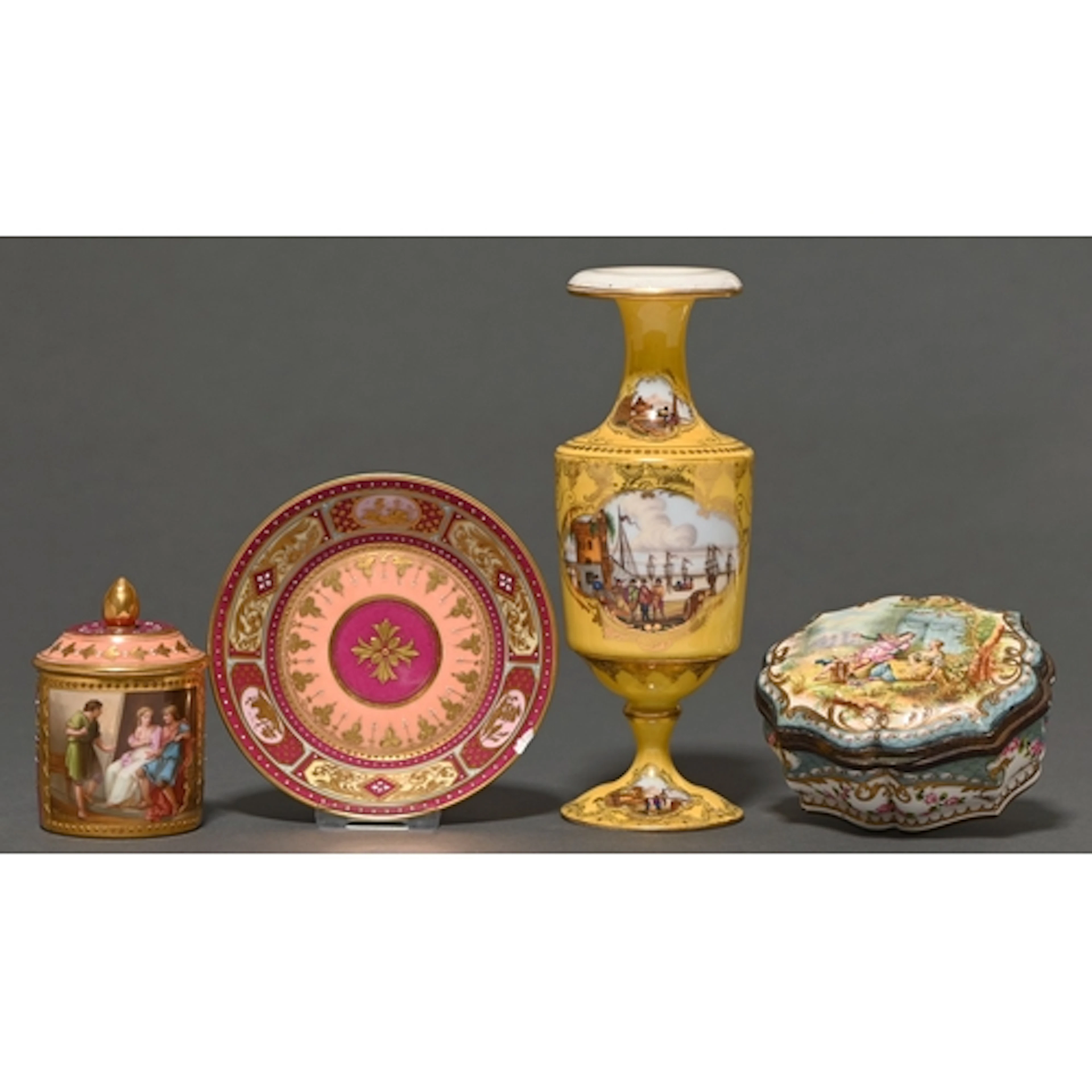 A continental porcelain box, early 20th c, painted with youn...