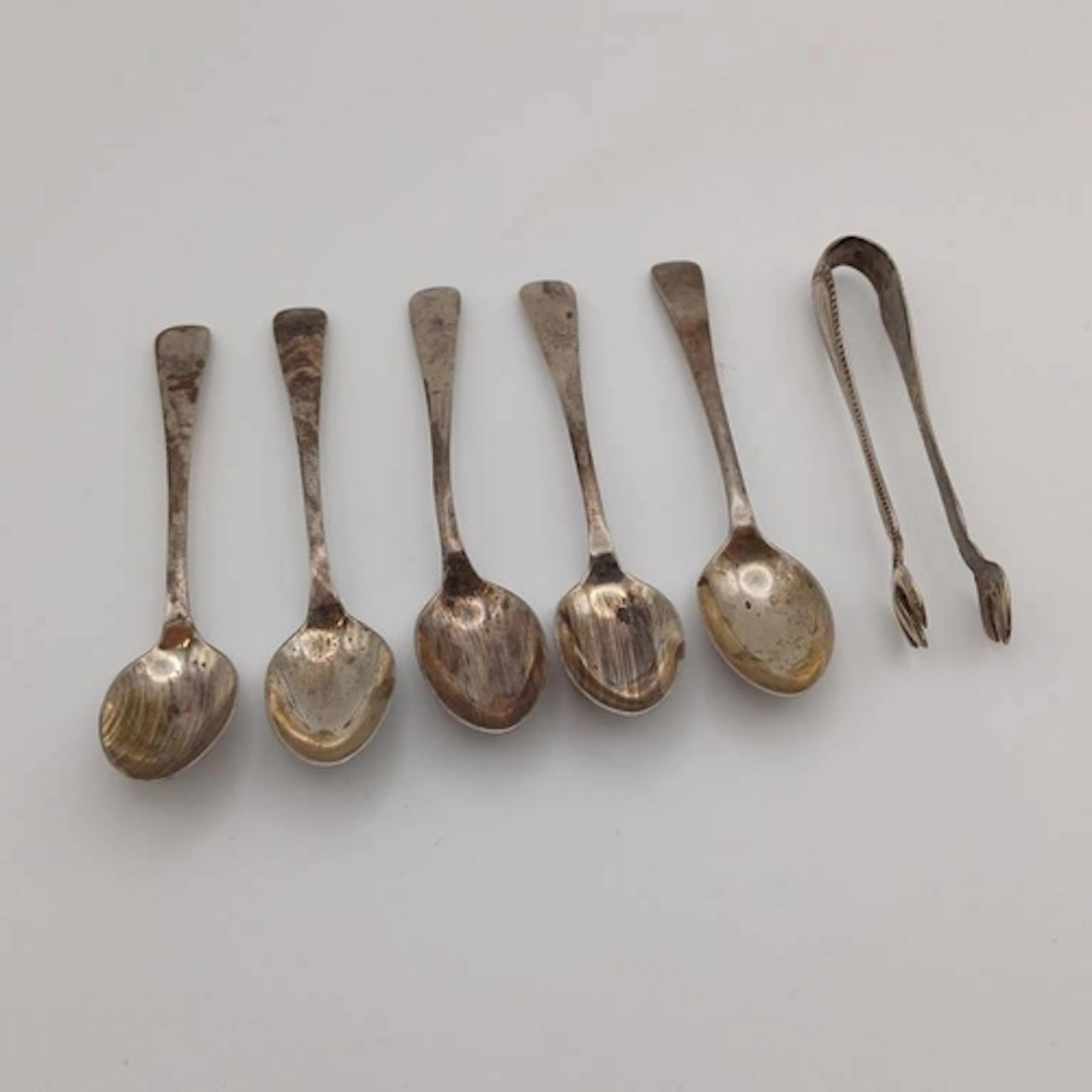 A SET OF 5 SILVER COFFEE SPOONS BY JOHN ROUND & SONS LTD, SH...