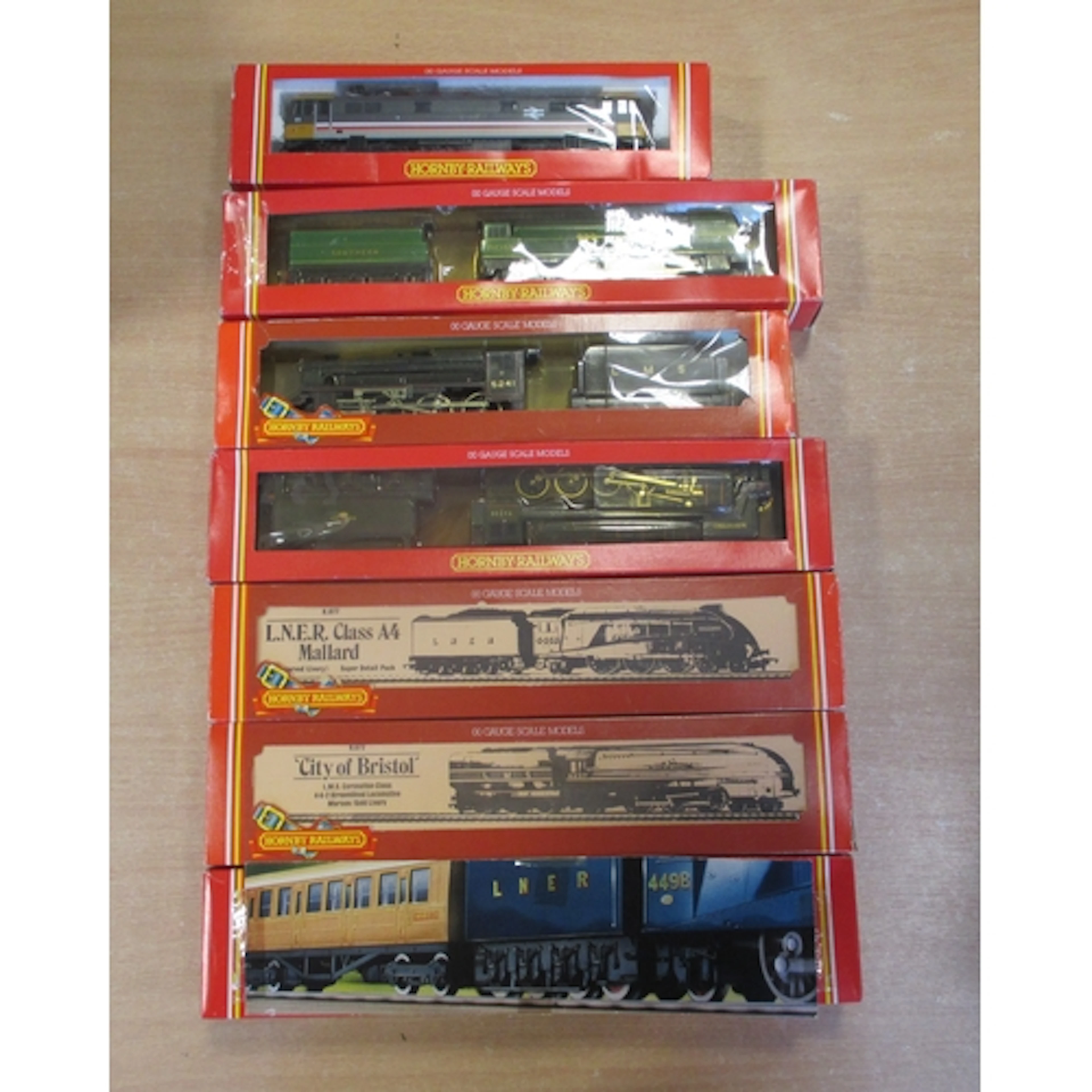 Hornby. Range of OO gauge locomotives excellent to near mint...