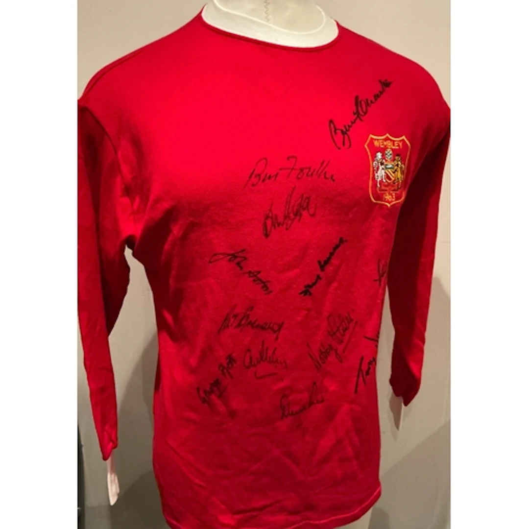 Manchester United 1968 European Cup Final Team Signed Shirt:...
