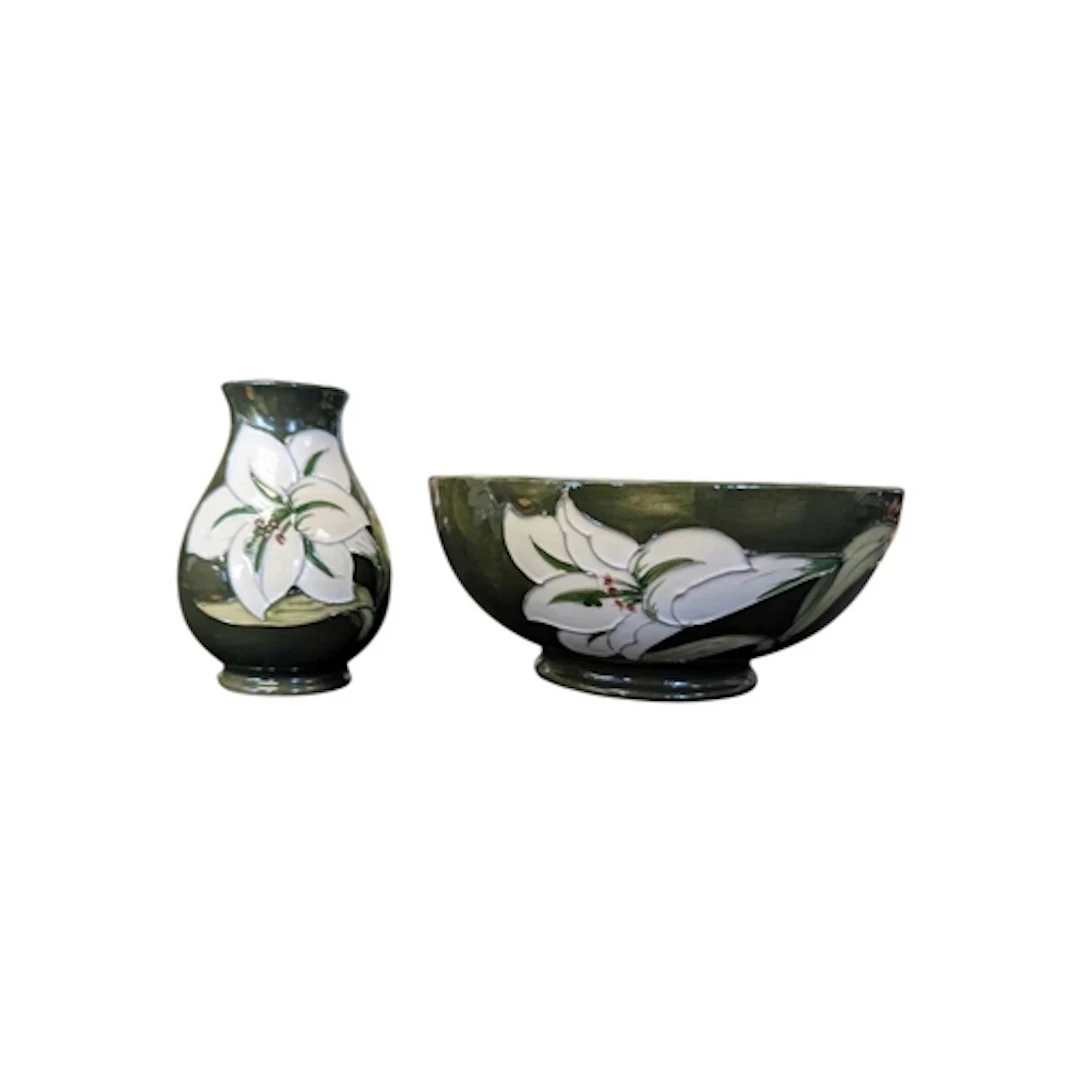 Moorcroft - Bermuda Lily - Two vintage late 20th century cer...