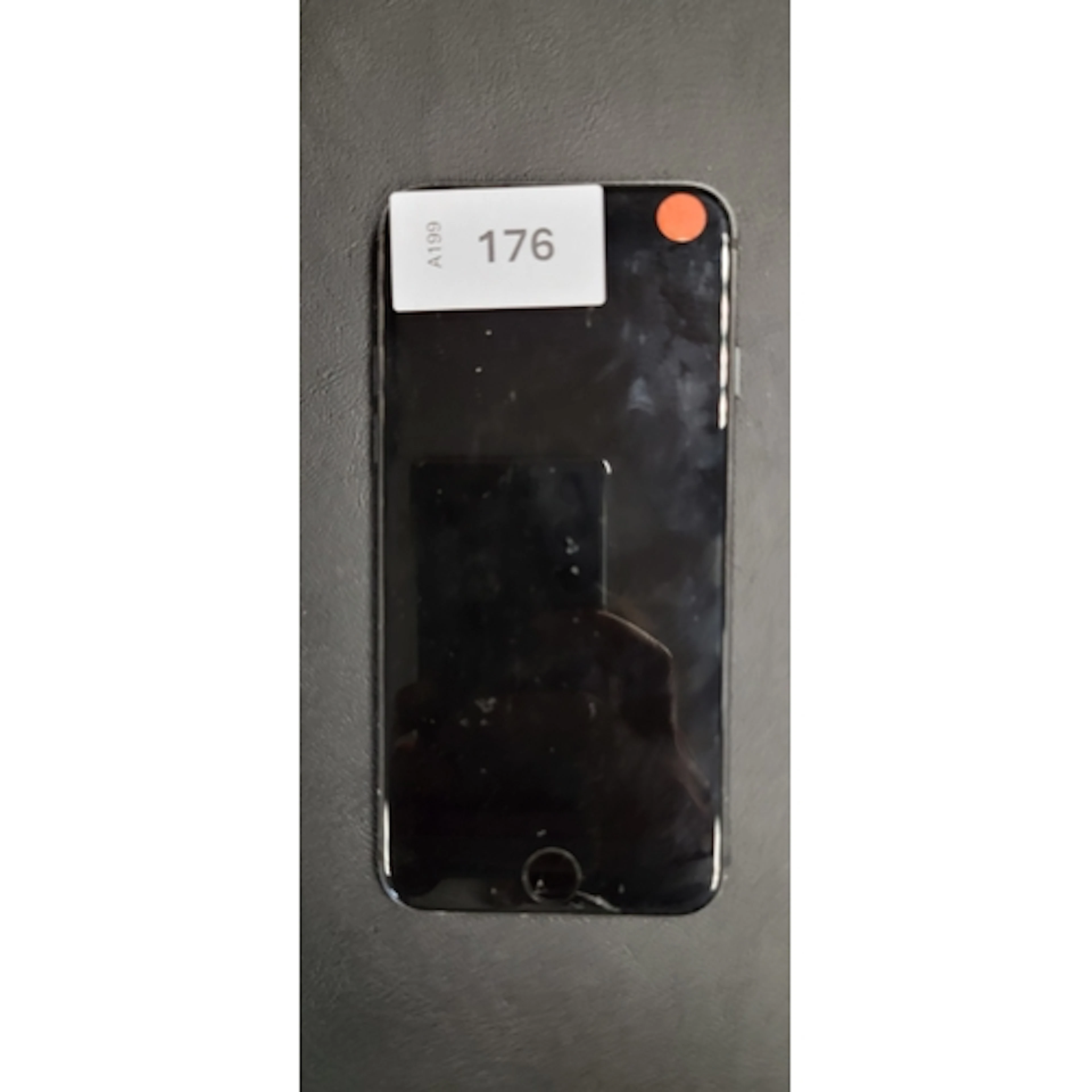 APPLE IPHONE 8 IMEI 359495084579787. Apple Account locked. s...