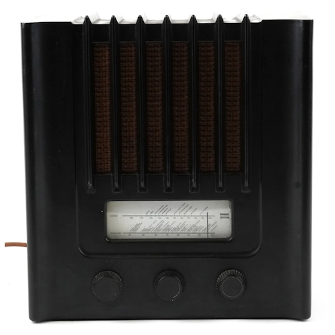 Vintage radio by Murphy Radio Limited, 34cm H x 32cm W x 17....