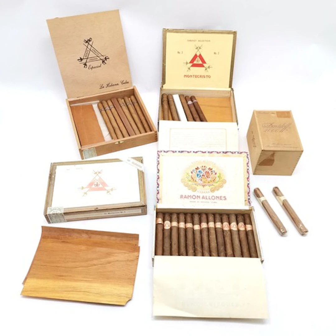 5 part boxes of cigars as follows ~ Davidoff 2000 (2), Monte...