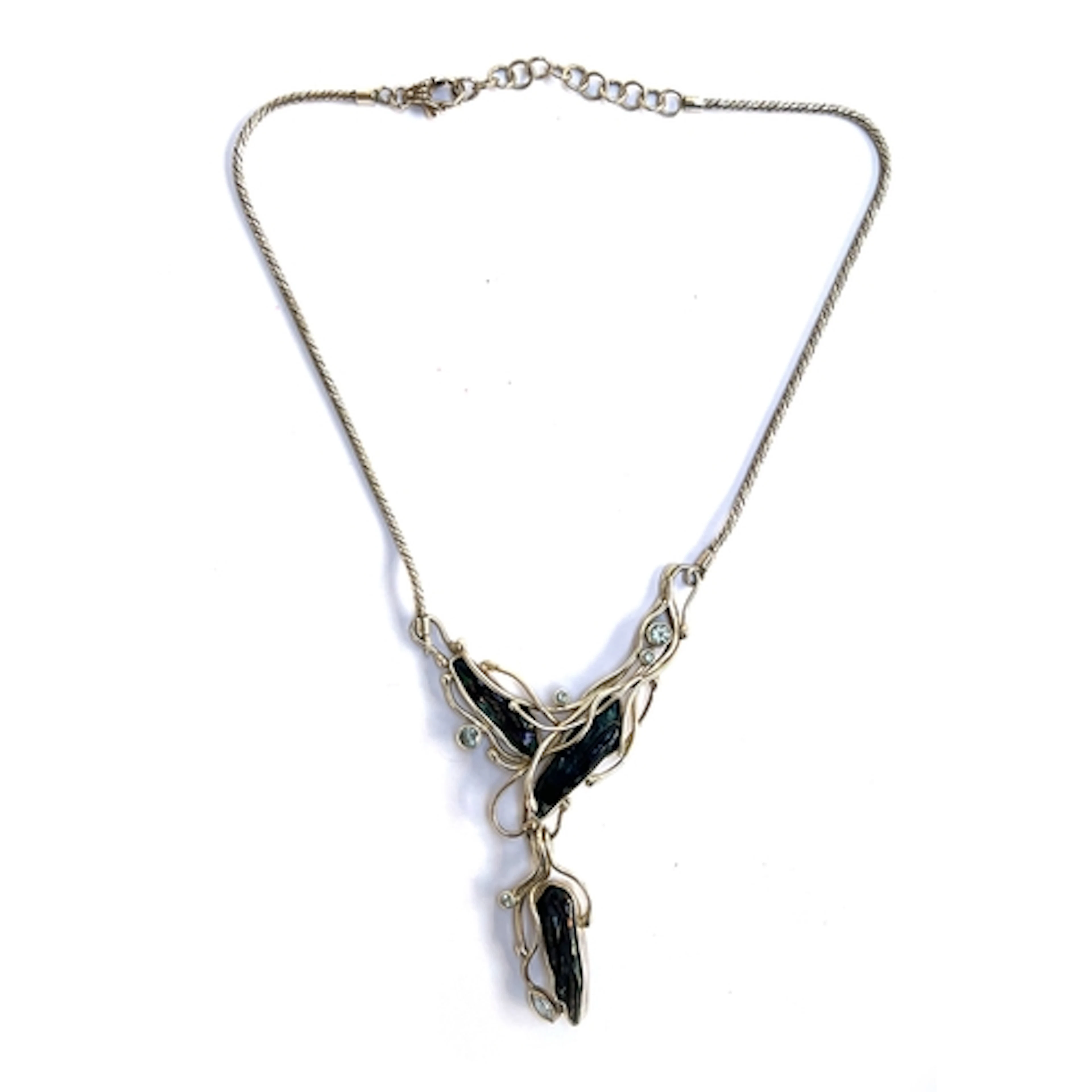 A Modernist 925 silver necklace with blue topaz and cultured...