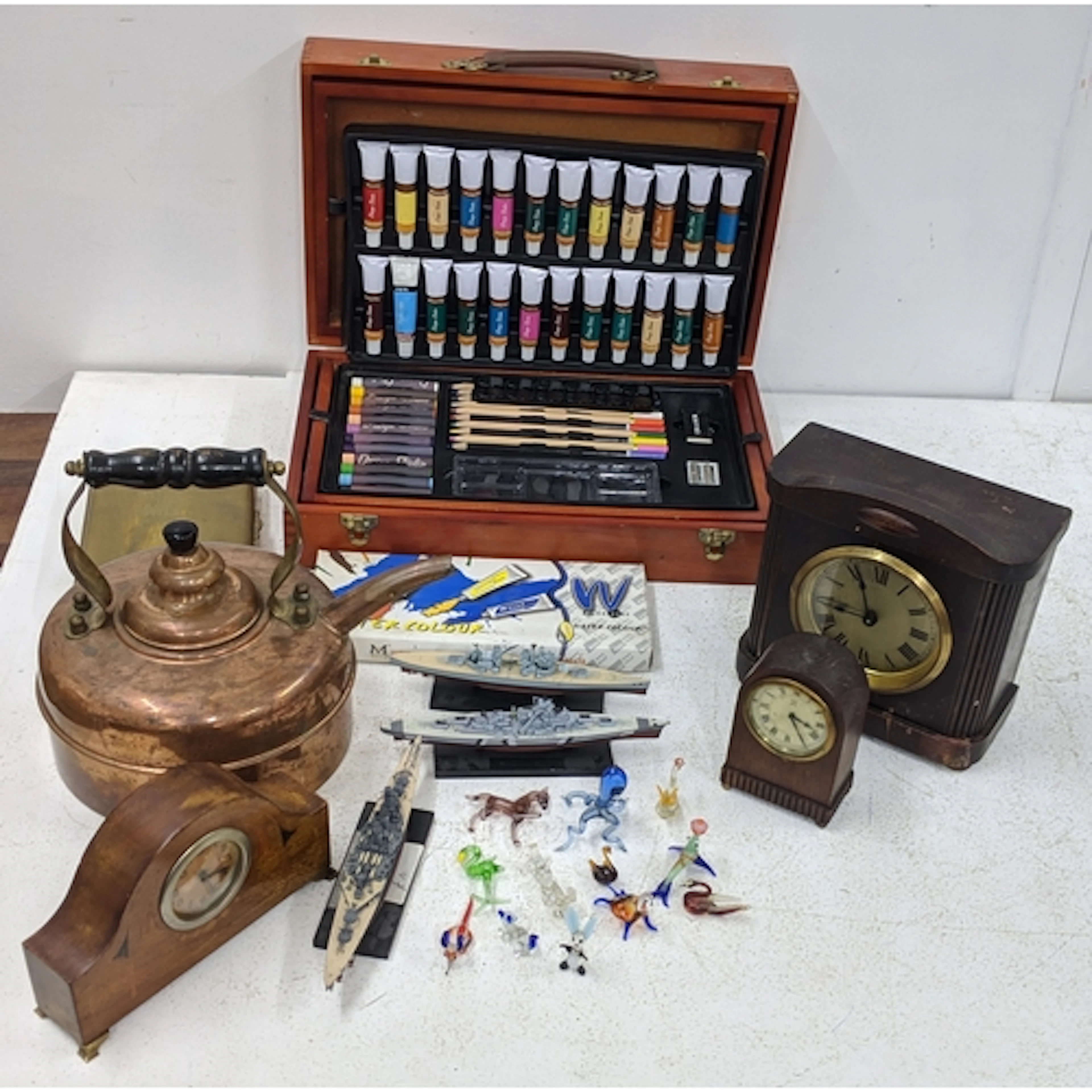 Collectables to include a copper kettle, model warships, sma...