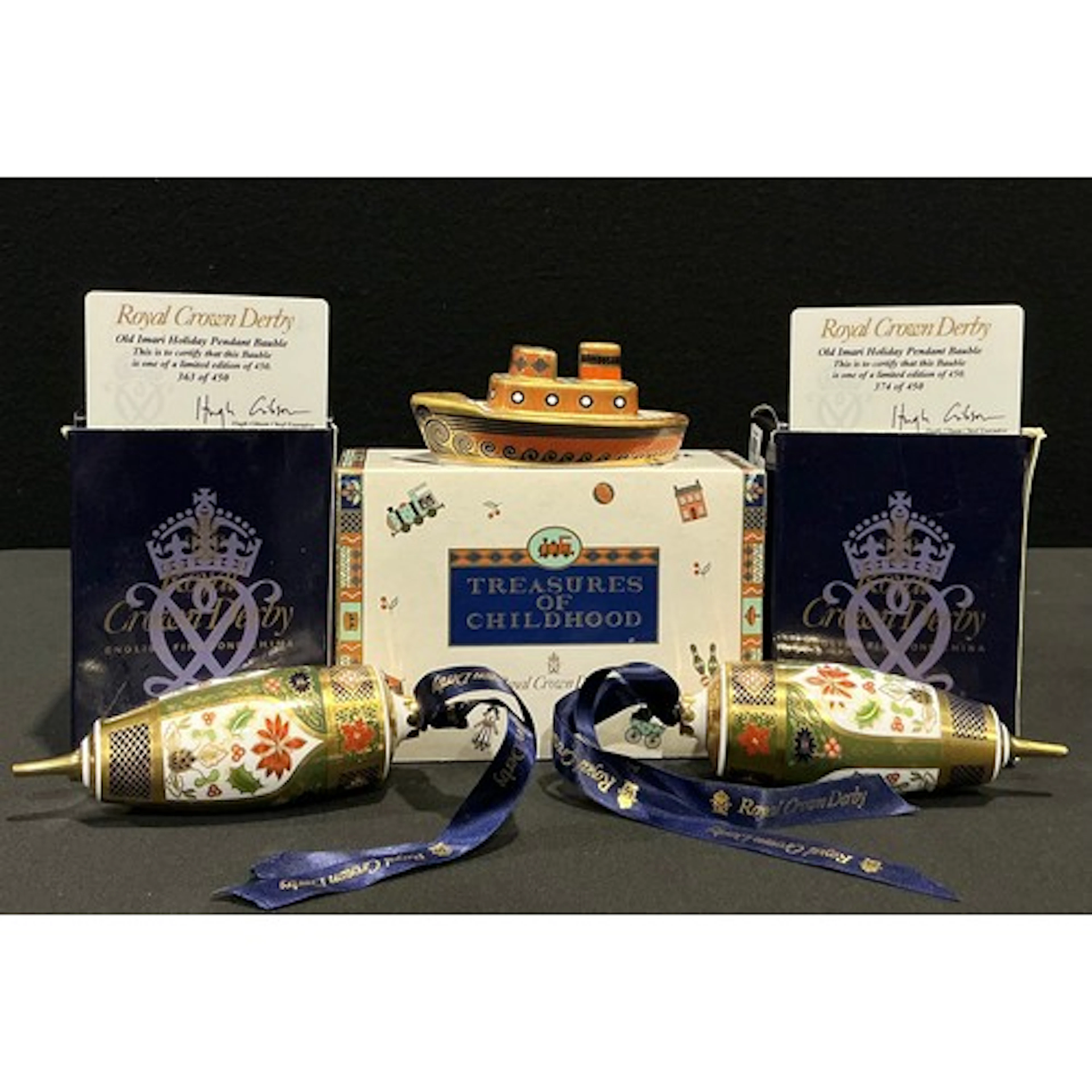 A pair of Royal Crown Derby Old Imari Holiday Pendant bauble...