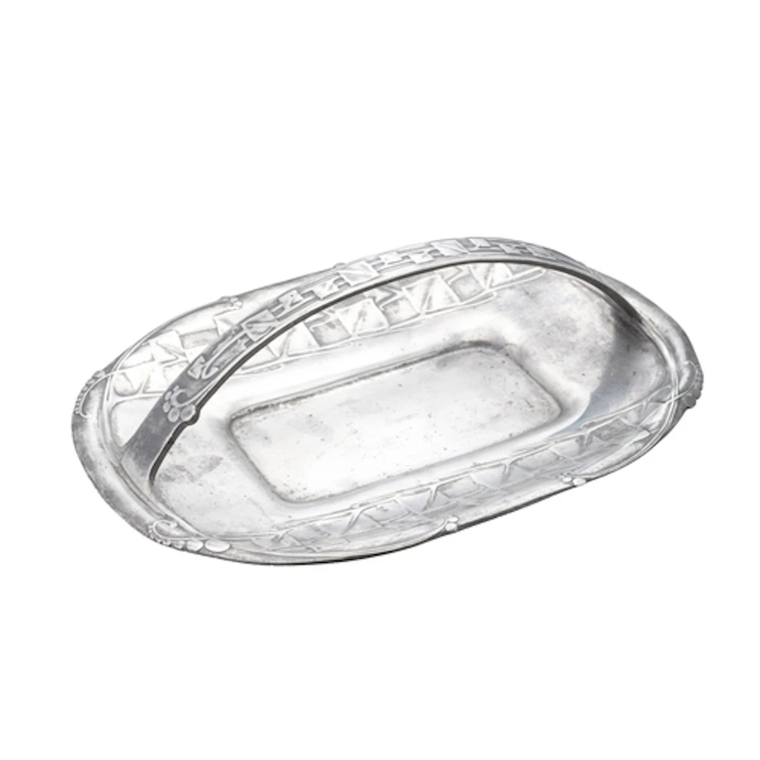A 1920'S ENGLISH PEWTER FRUIT DISH, of shaped rectangular fo...
