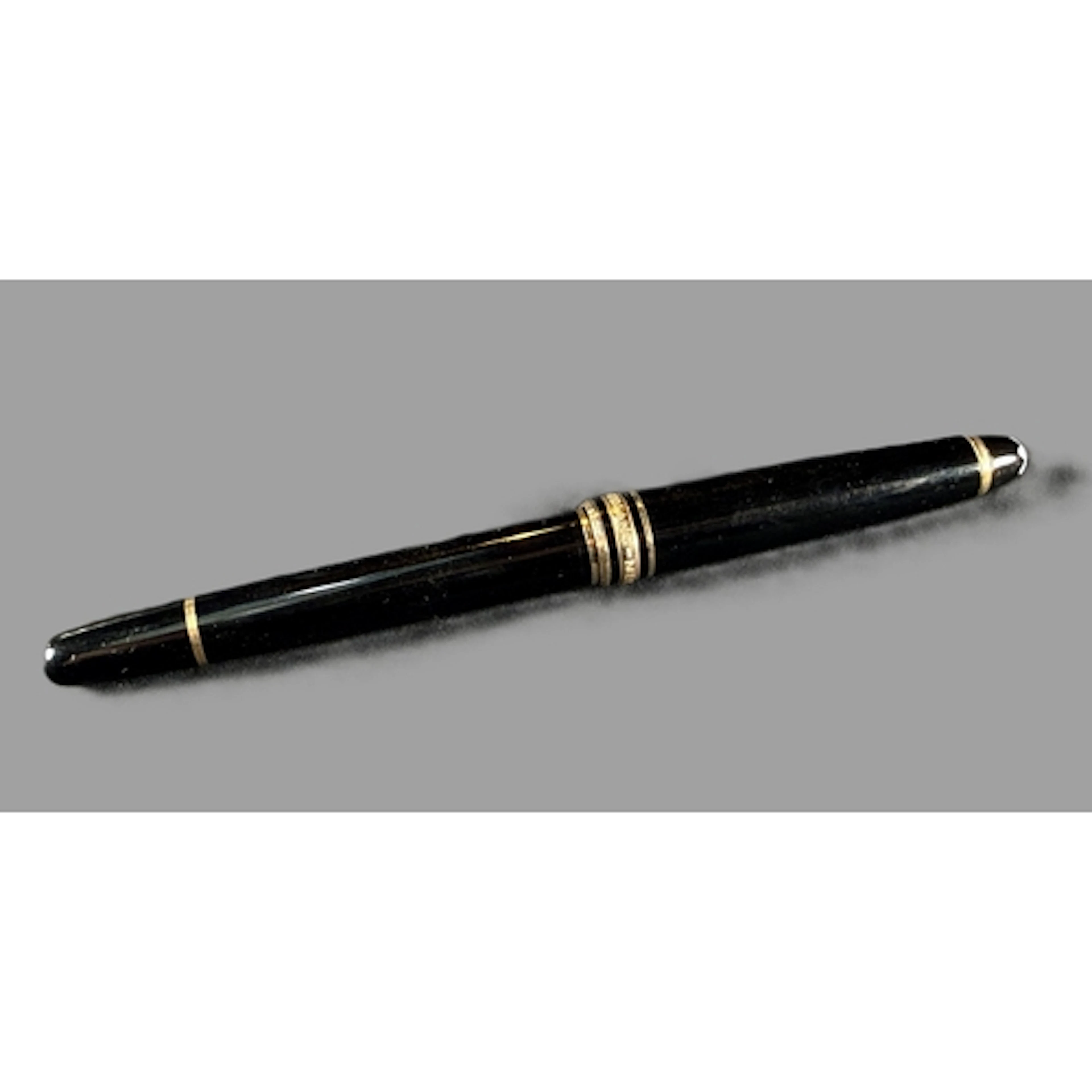 A Mont Blanc Meisterstuck fountain pen, black, with 2 tone g...