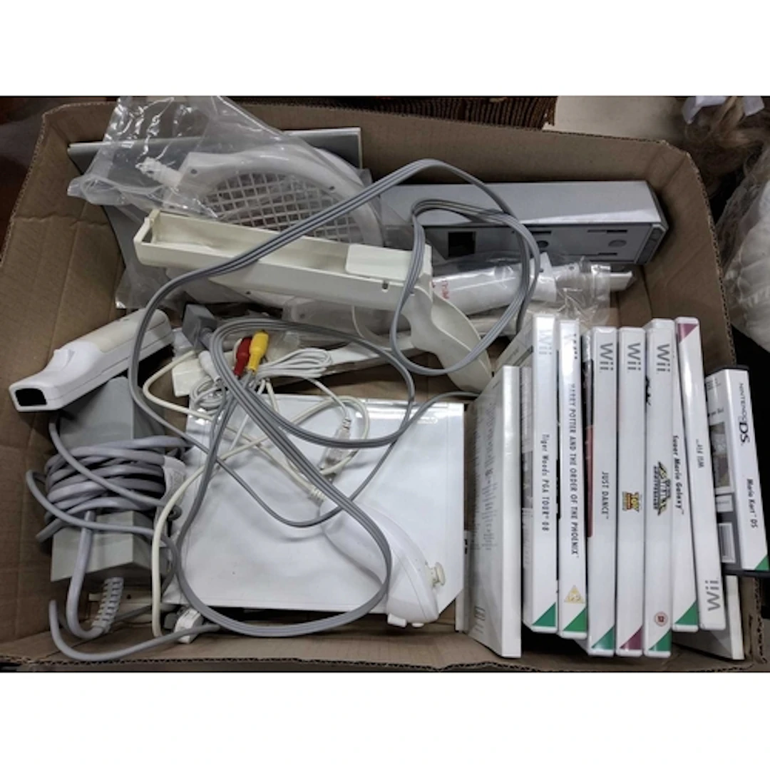 NINTENDO WII VIDEO GAME CONSOLE AND GAMES, includes Mario Ka...